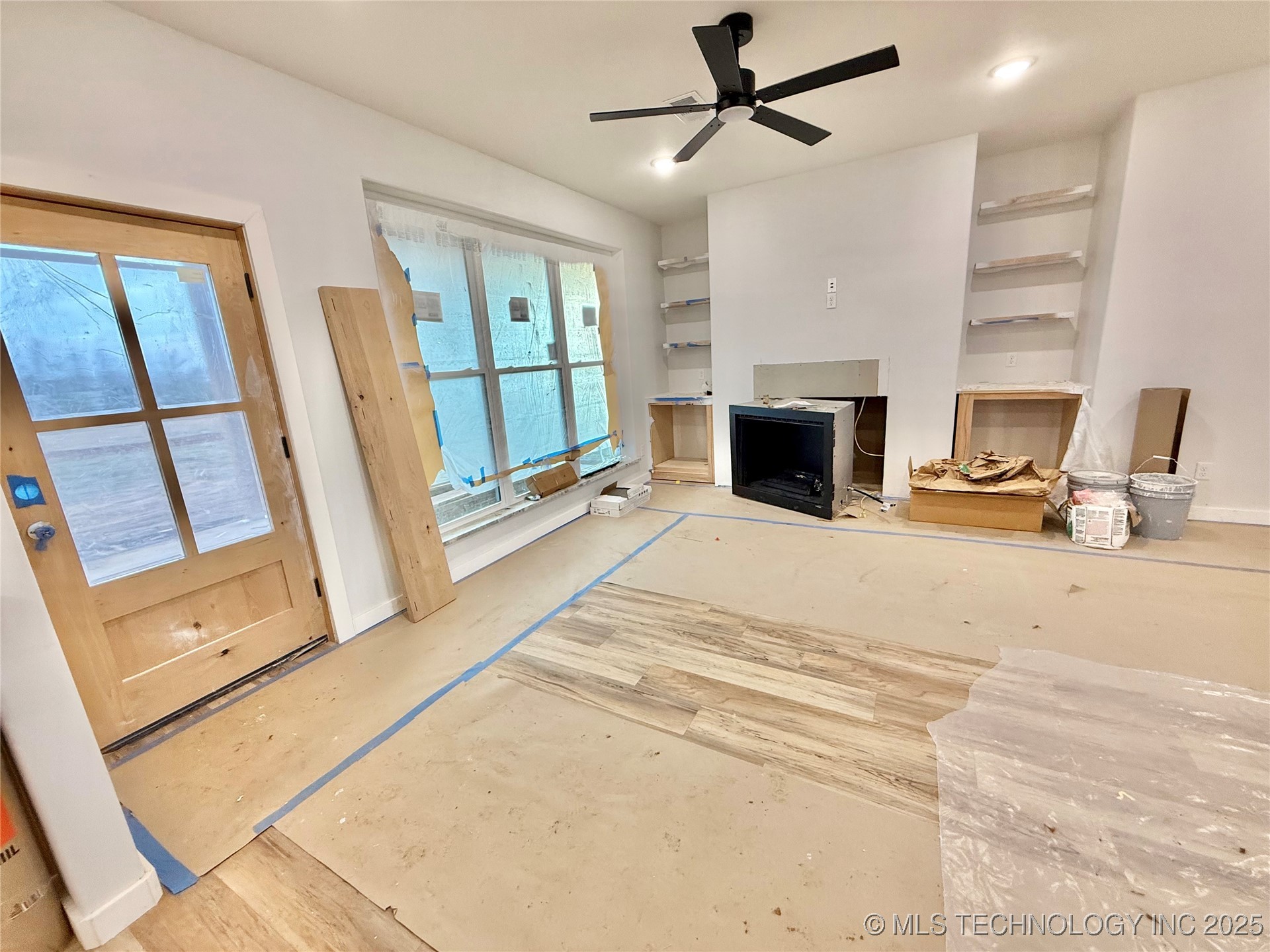 16325 Meadow View Road Property Photo 11