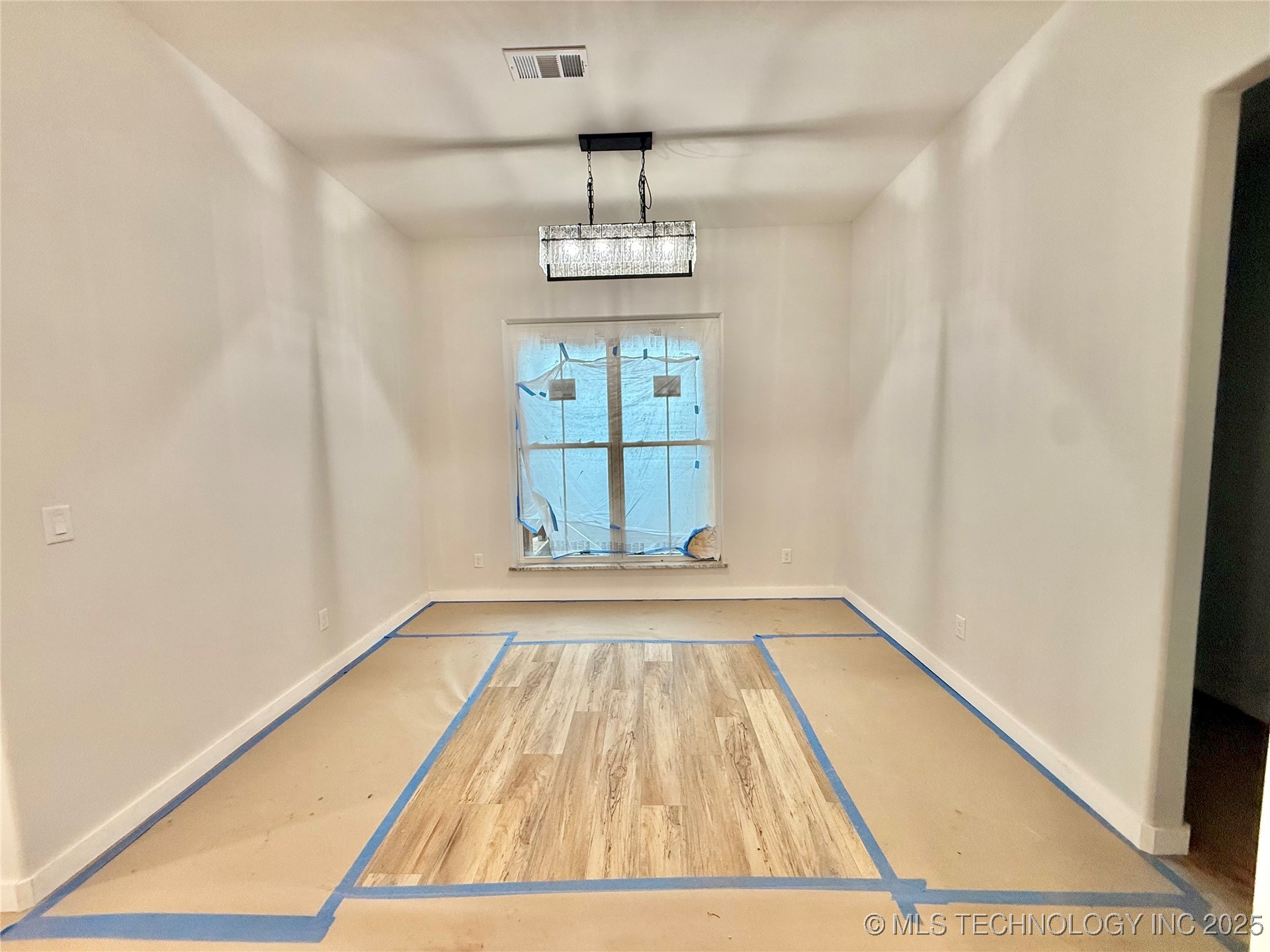 16325 Meadow View Road Property Photo 12