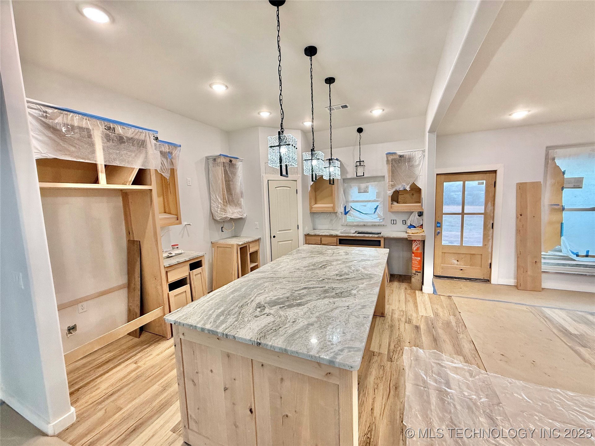 16325 Meadow View Road Property Photo 13