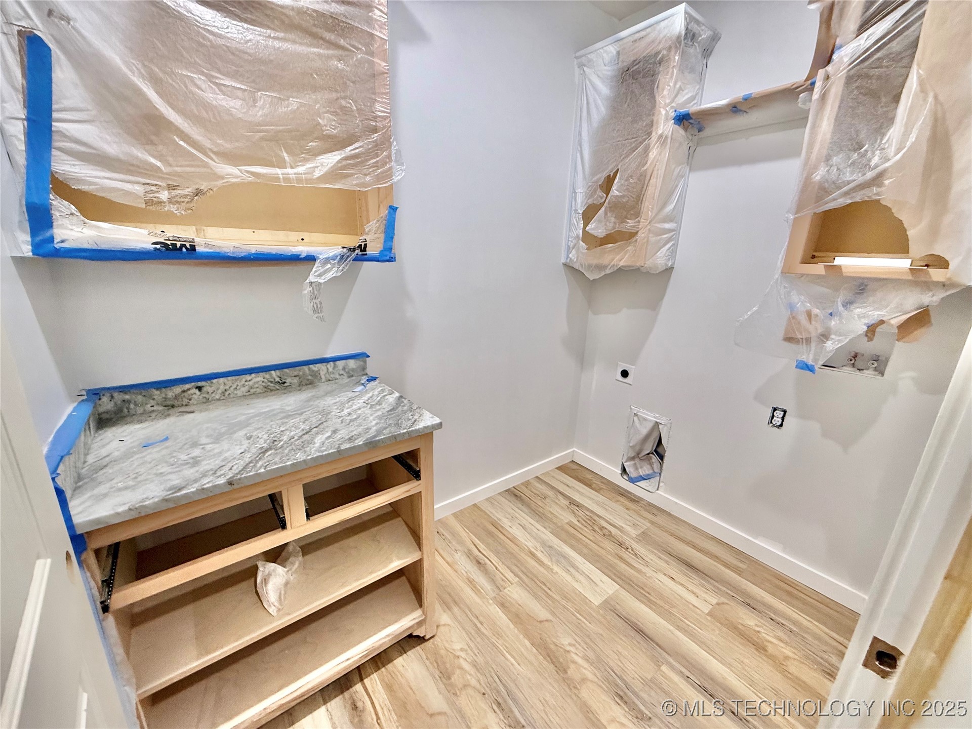 16325 Meadow View Road Property Photo 22