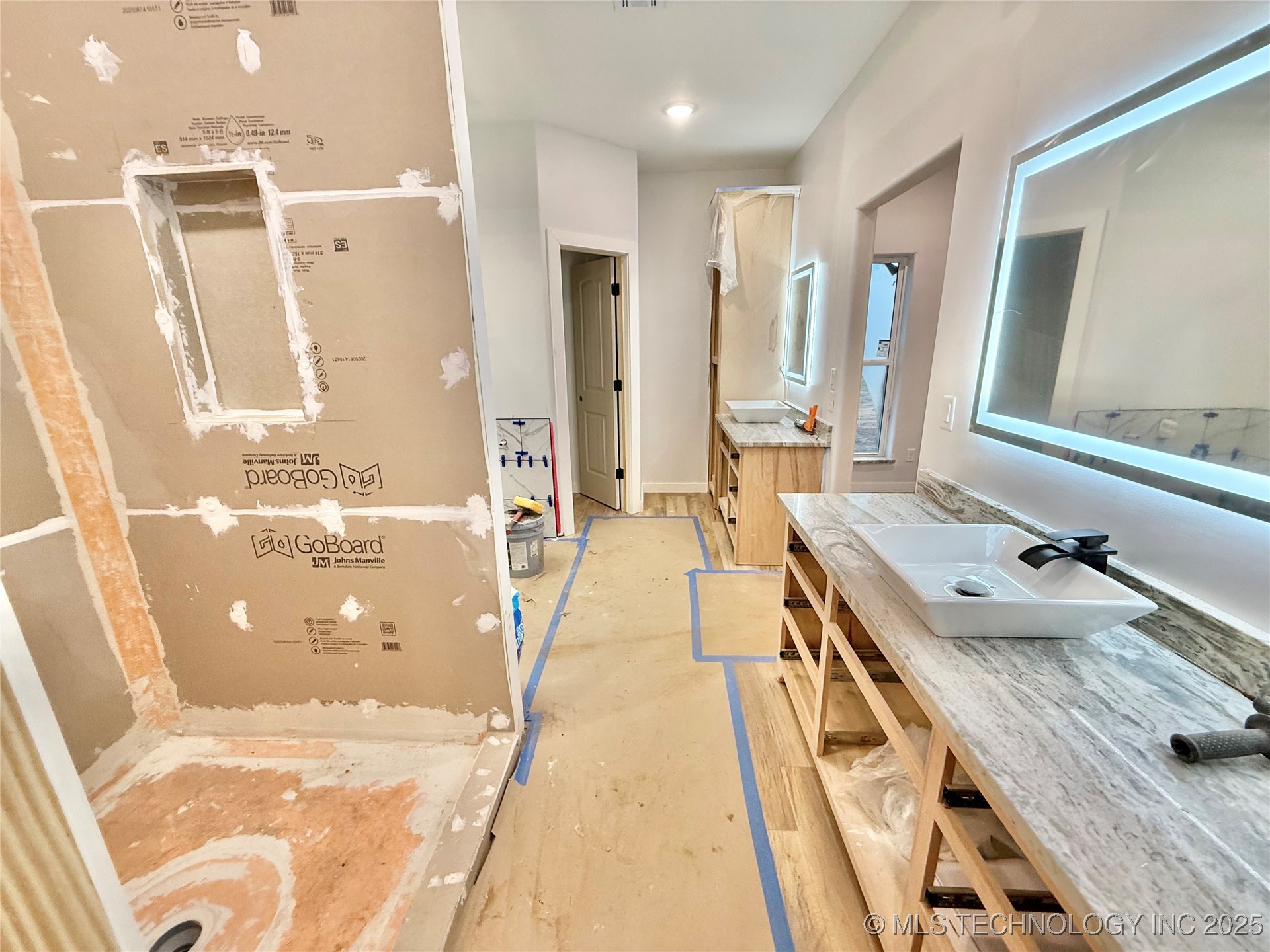 16325 Meadow View Road Property Photo 23