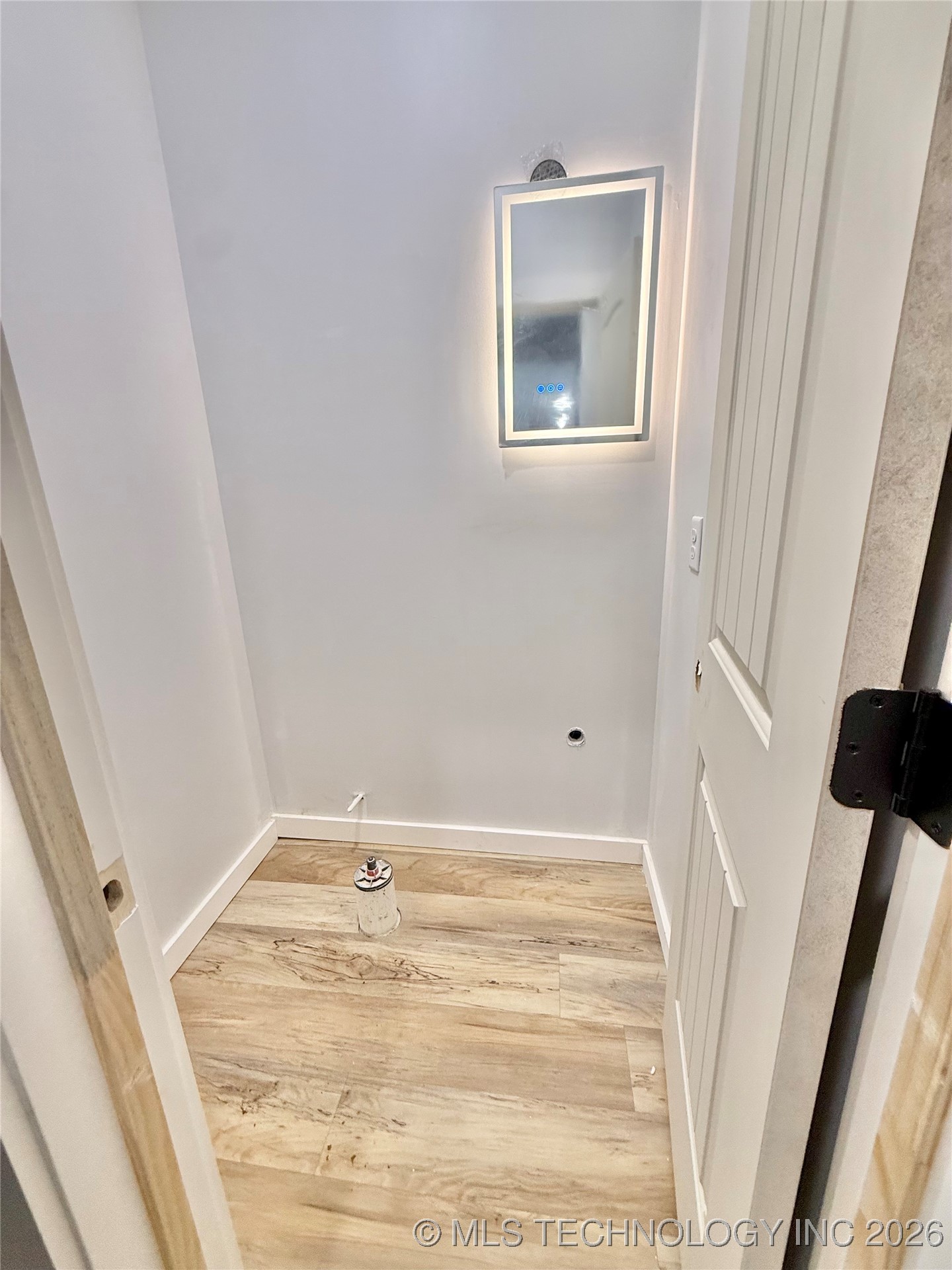 16325 Meadow View Road Property Photo 31