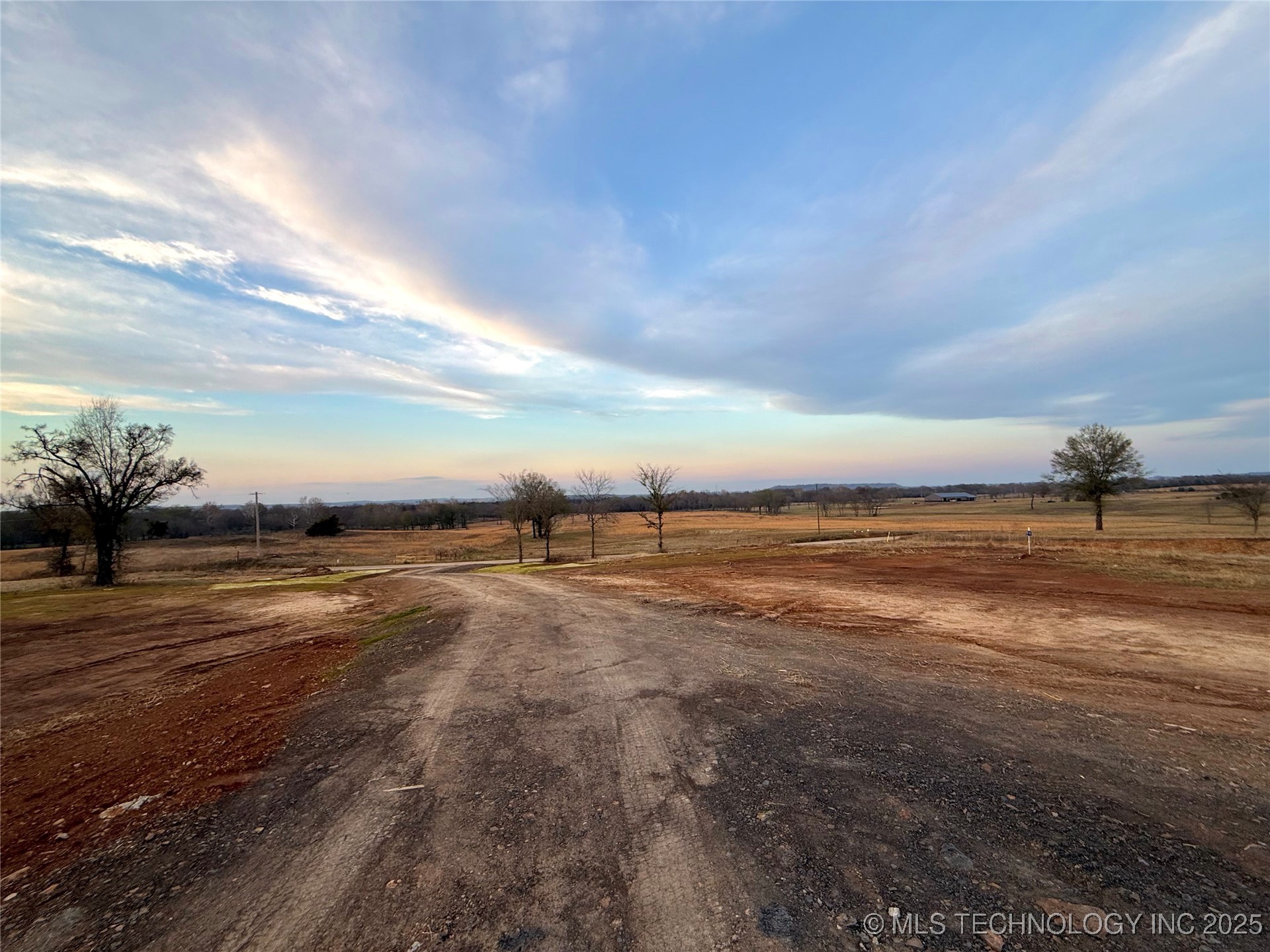 16325 Meadow View Road Property Photo 34