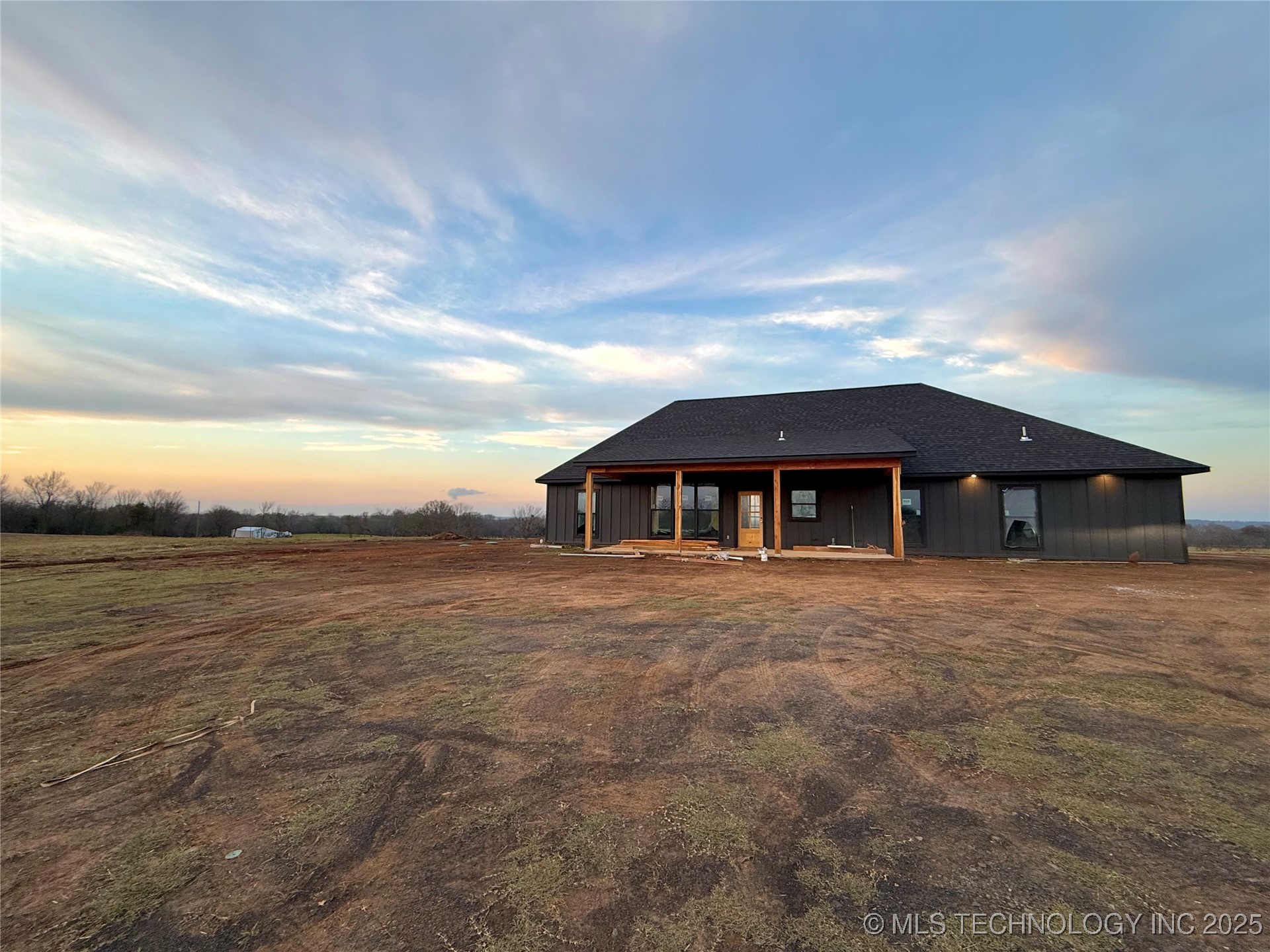 16325 Meadow View Road Property Photo 38