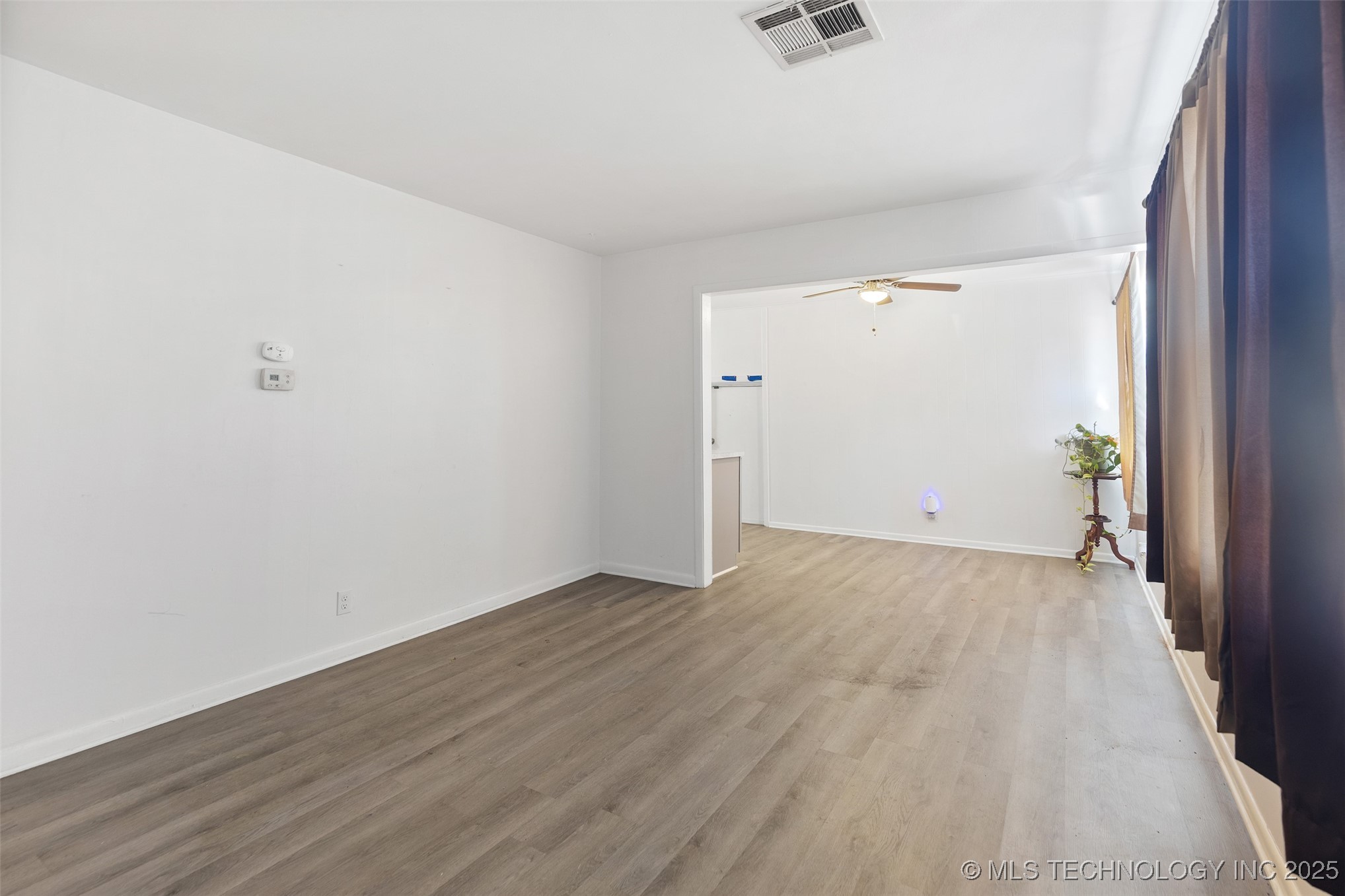 4912 N Saint Louis Avenue Property Photo 3