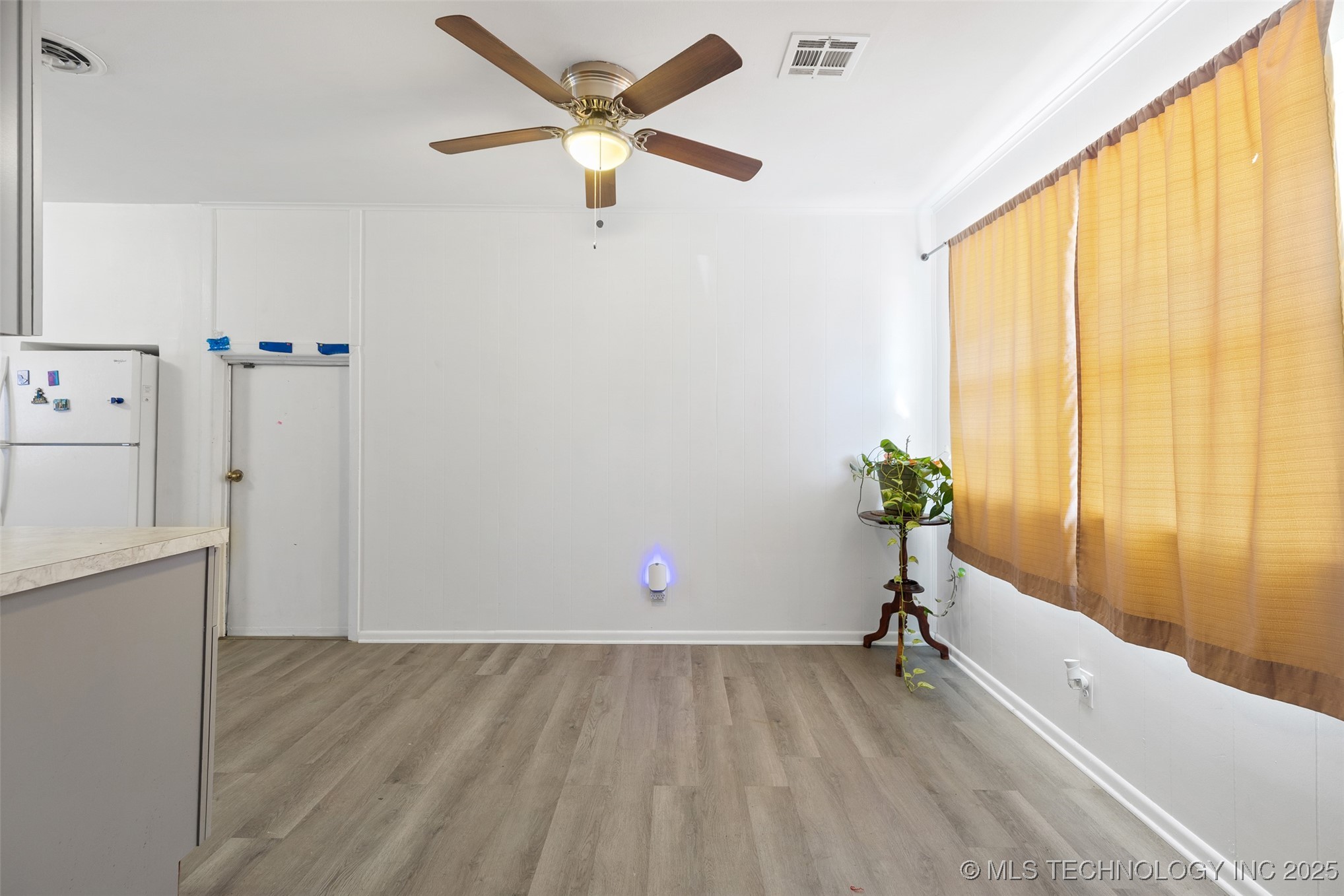 4912 N Saint Louis Avenue Property Photo 4