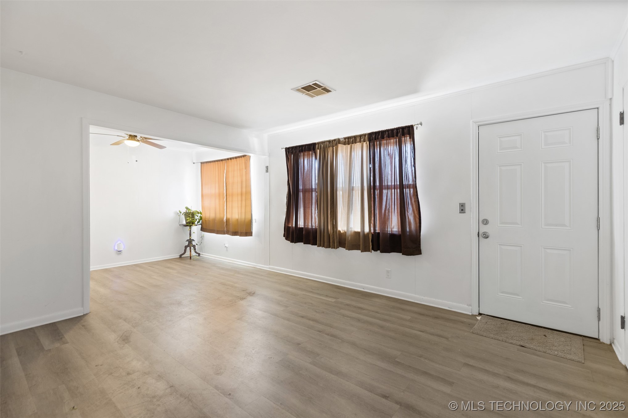 4912 N Saint Louis Avenue Property Photo 7