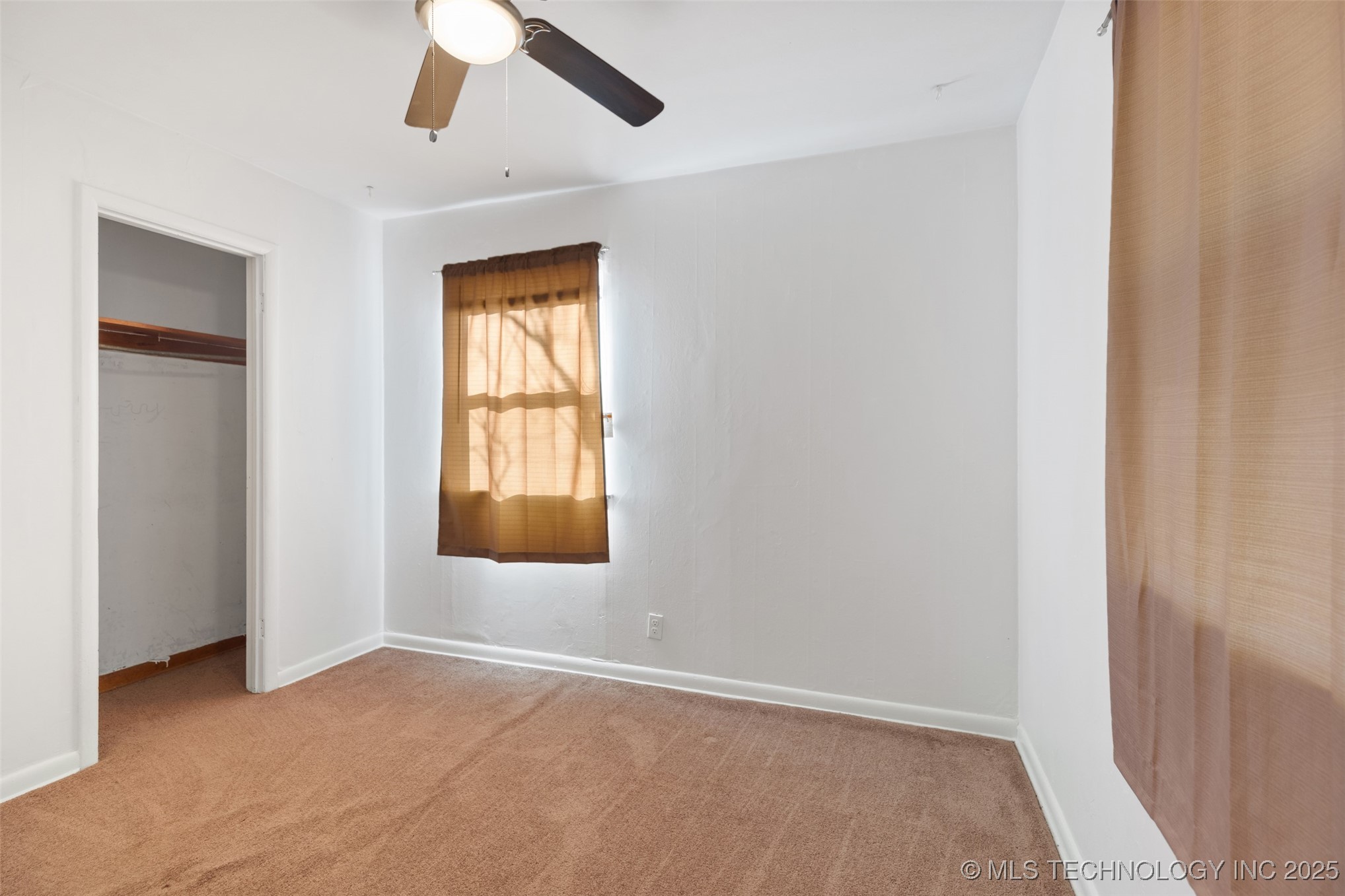 4912 N Saint Louis Avenue Property Photo 9