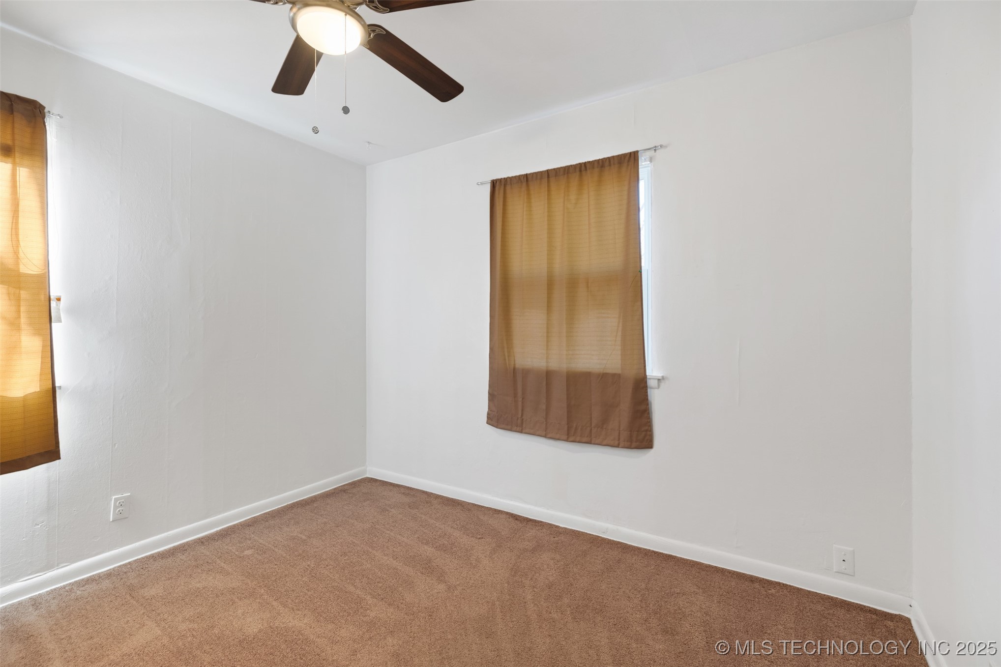 4912 N Saint Louis Avenue Property Photo 10