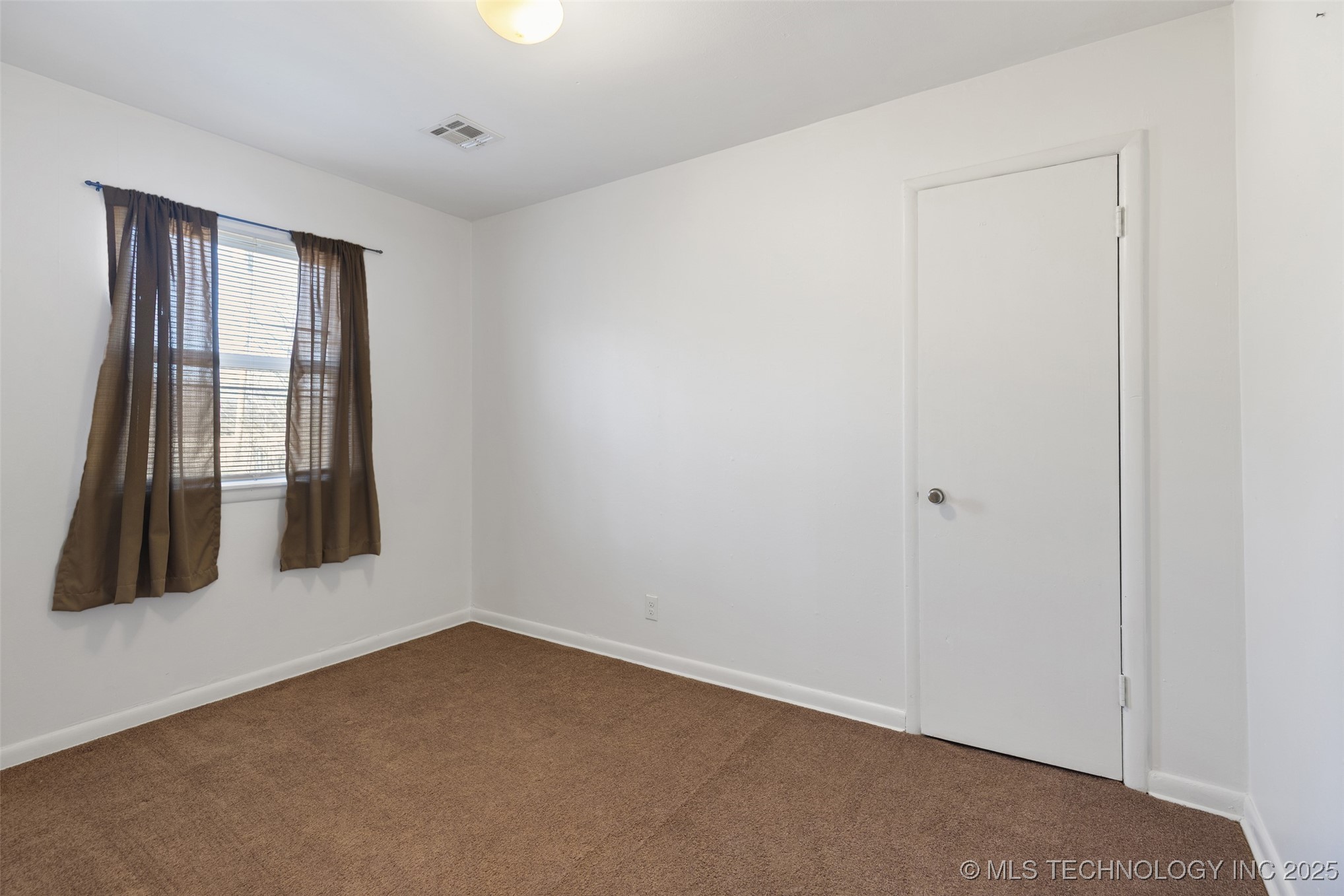 4912 N Saint Louis Avenue Property Photo 12