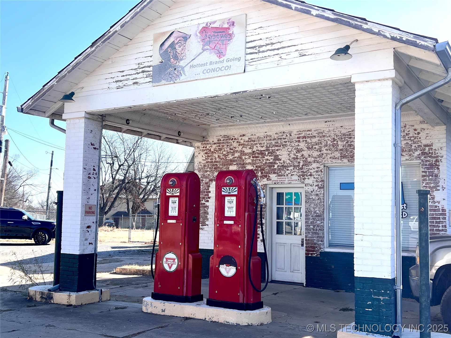 2654 N Main Street Property Photo 2