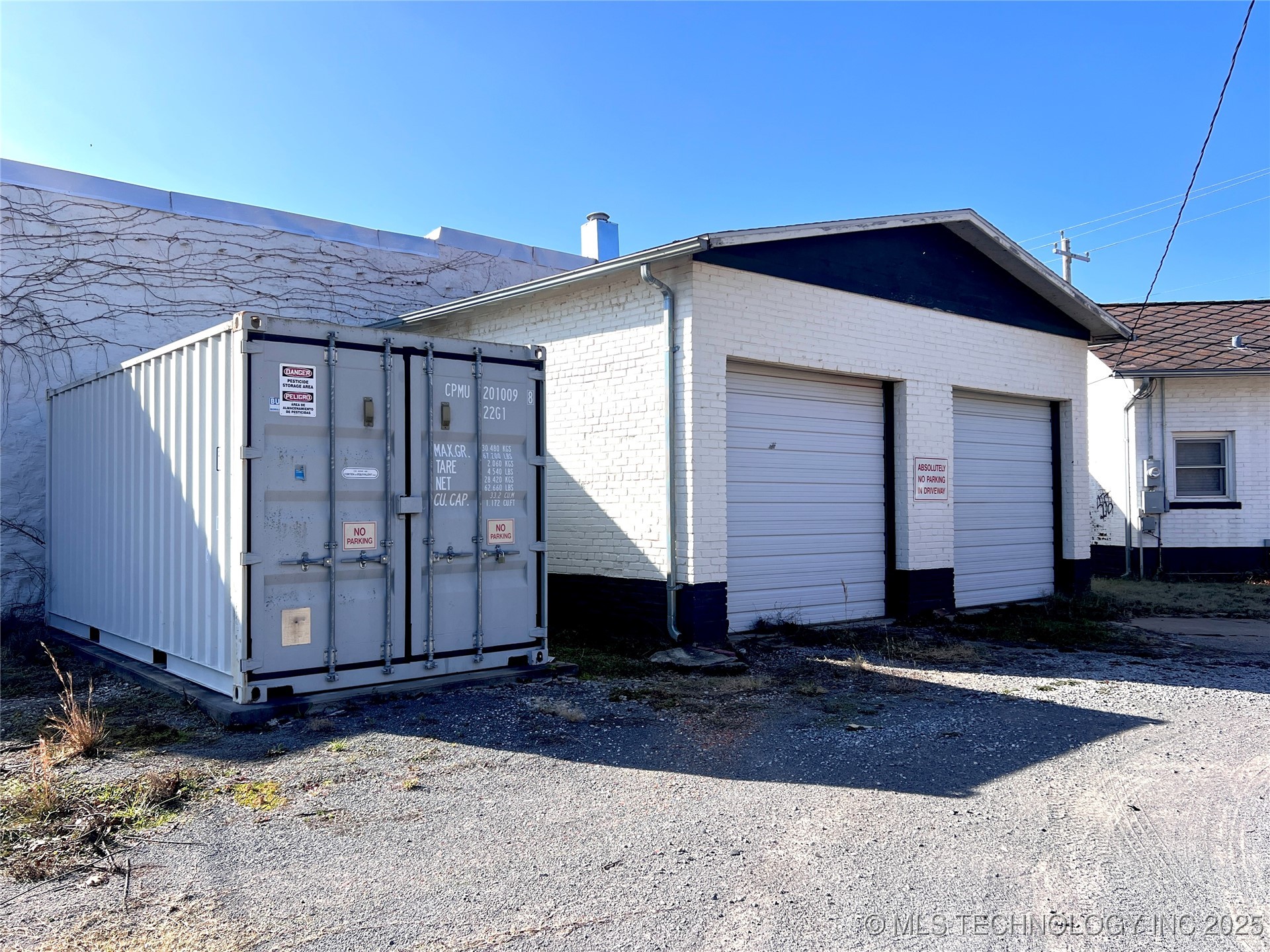 2654 N Main Street Property Photo 9