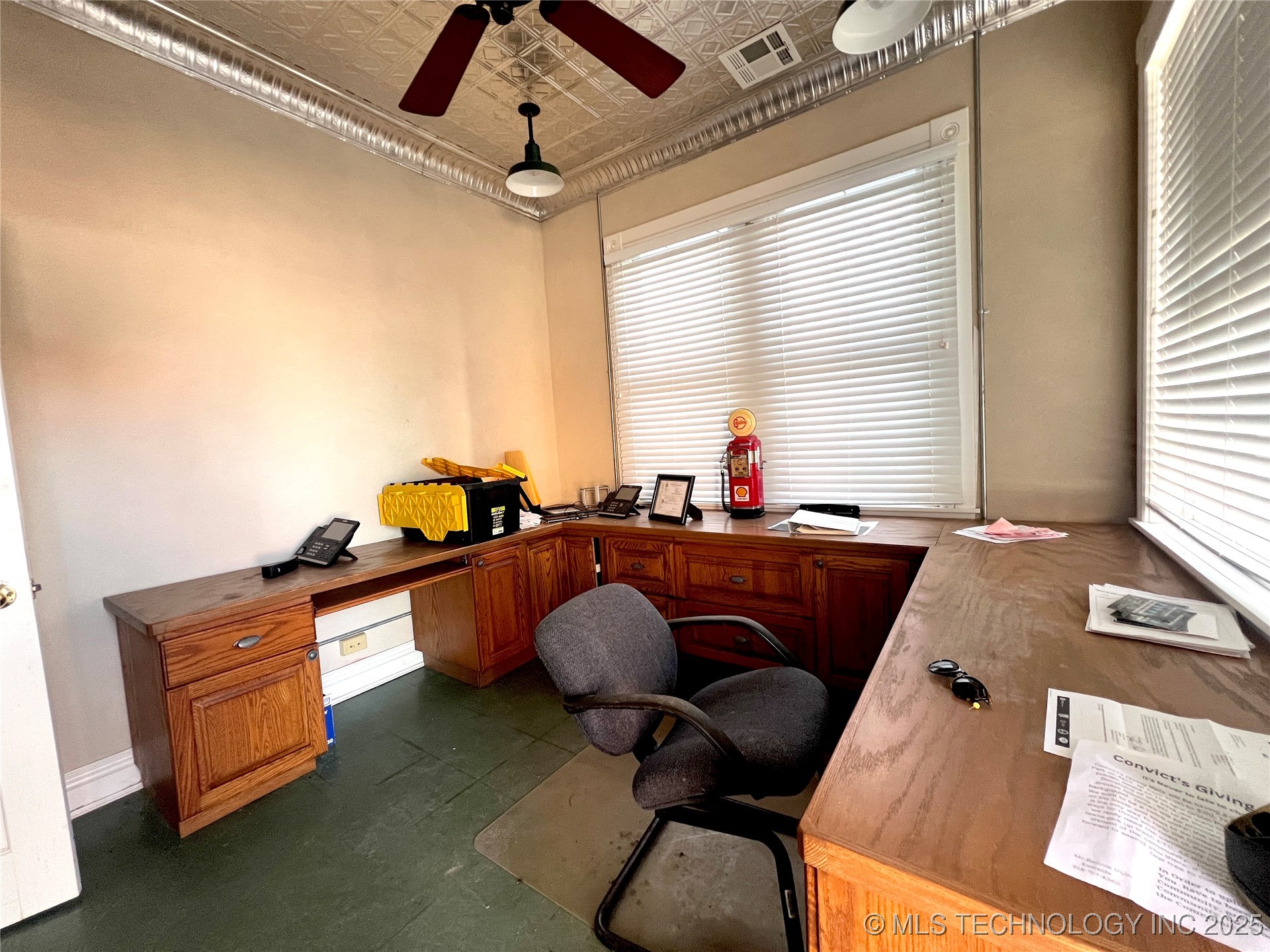 2654 N Main Street Property Photo 13