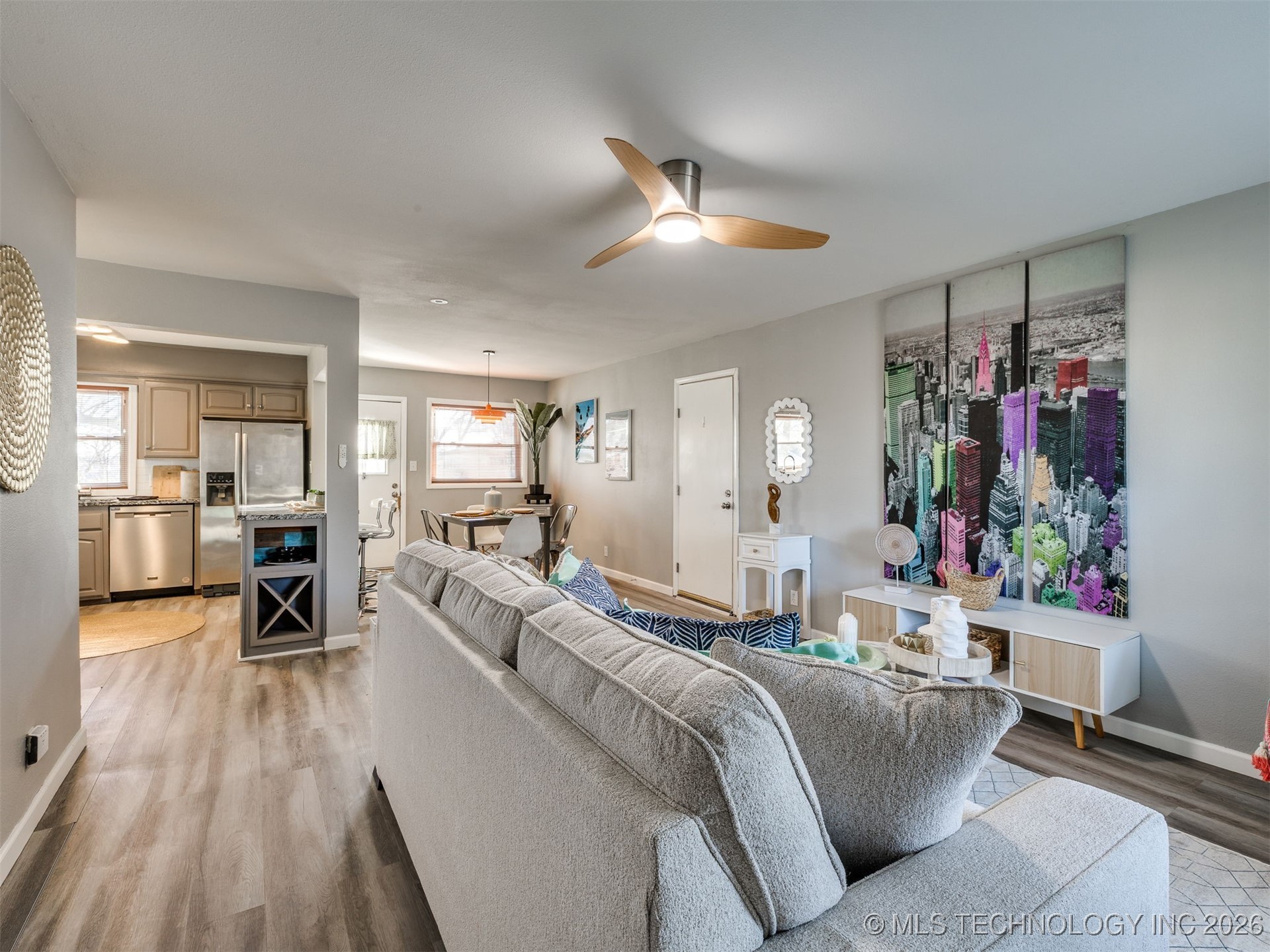 3714 E 40th Street Property Photo 5