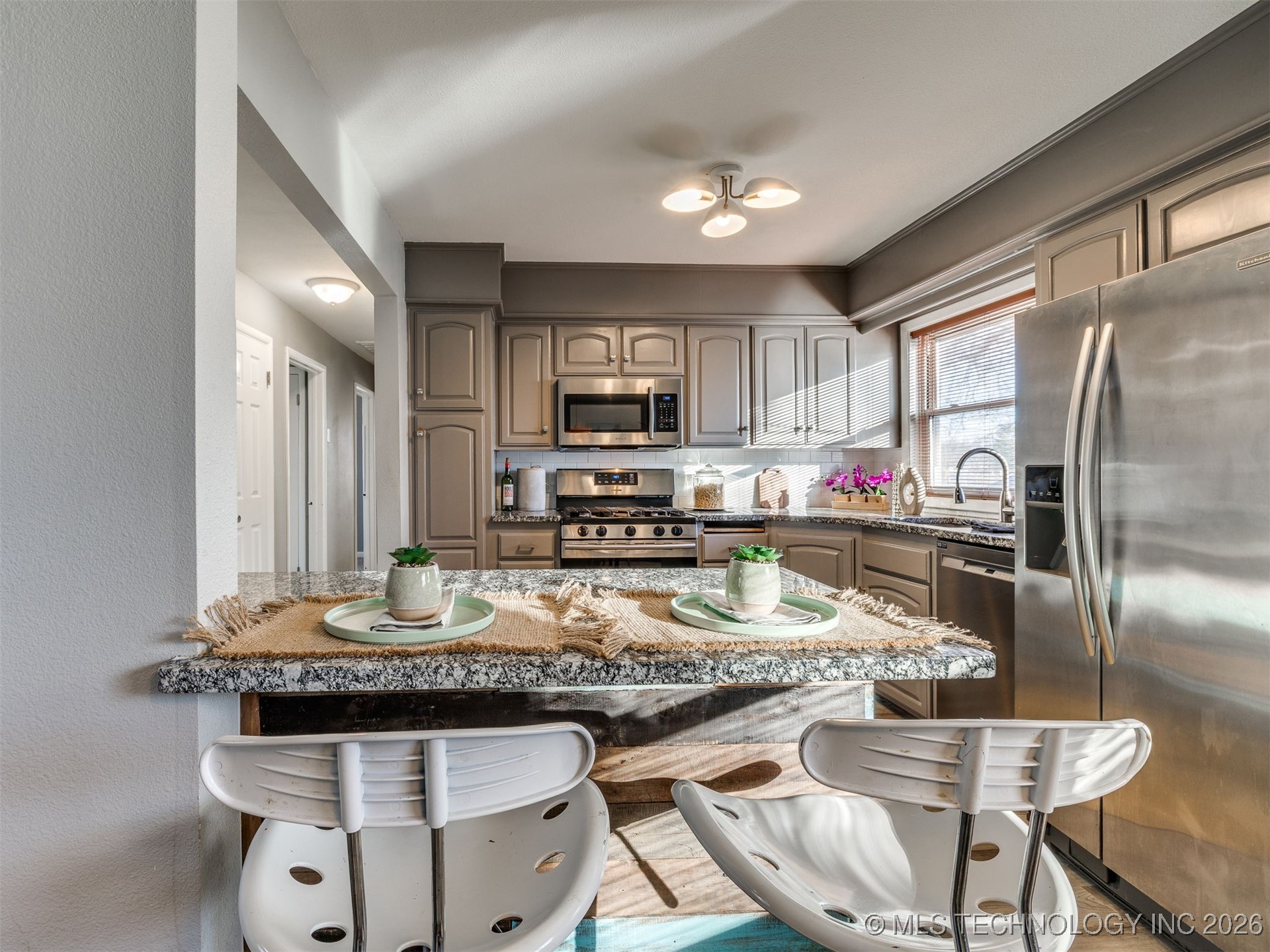 3714 E 40th Street Property Photo 19