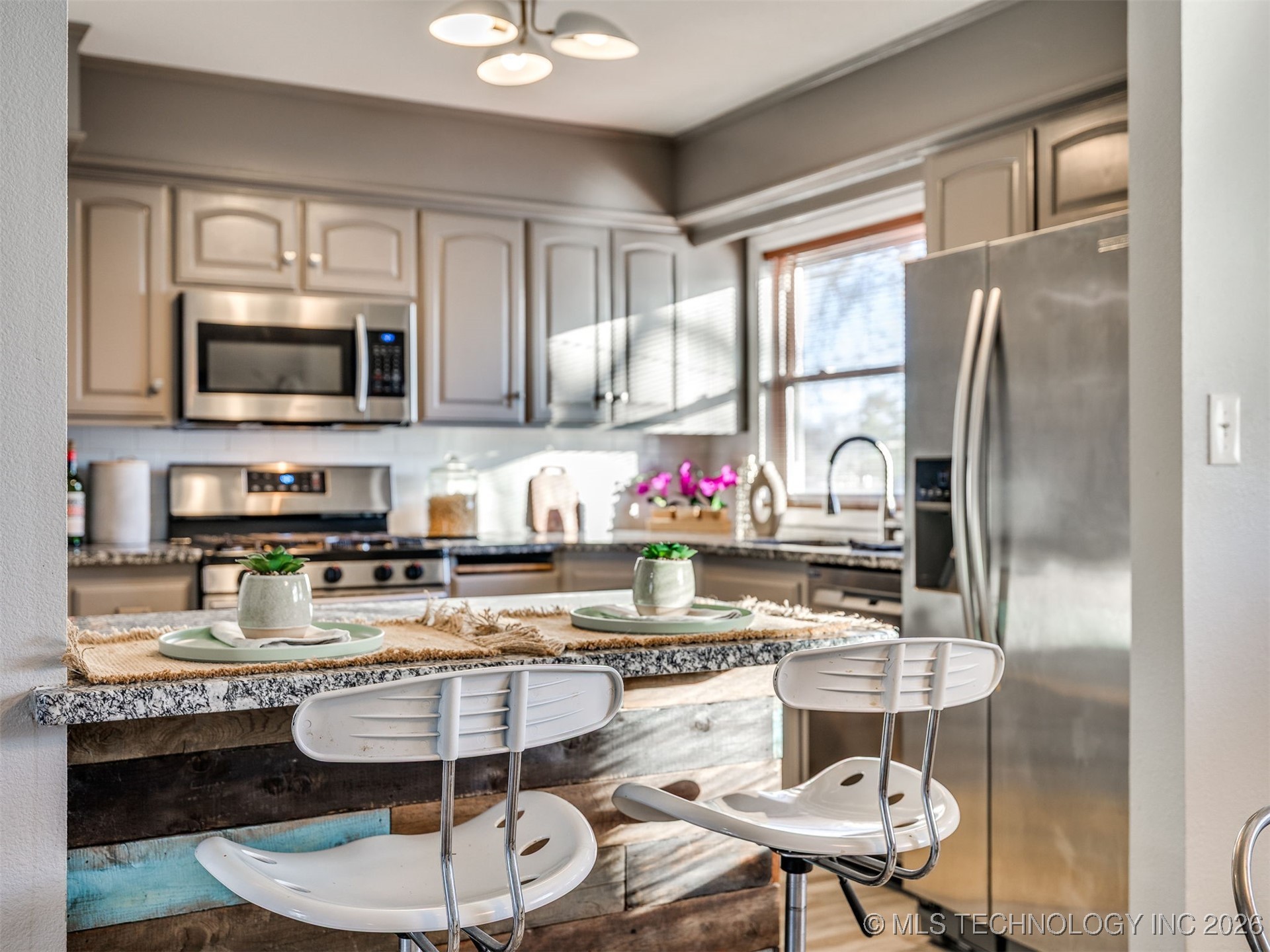 3714 E 40th Street Property Photo 20