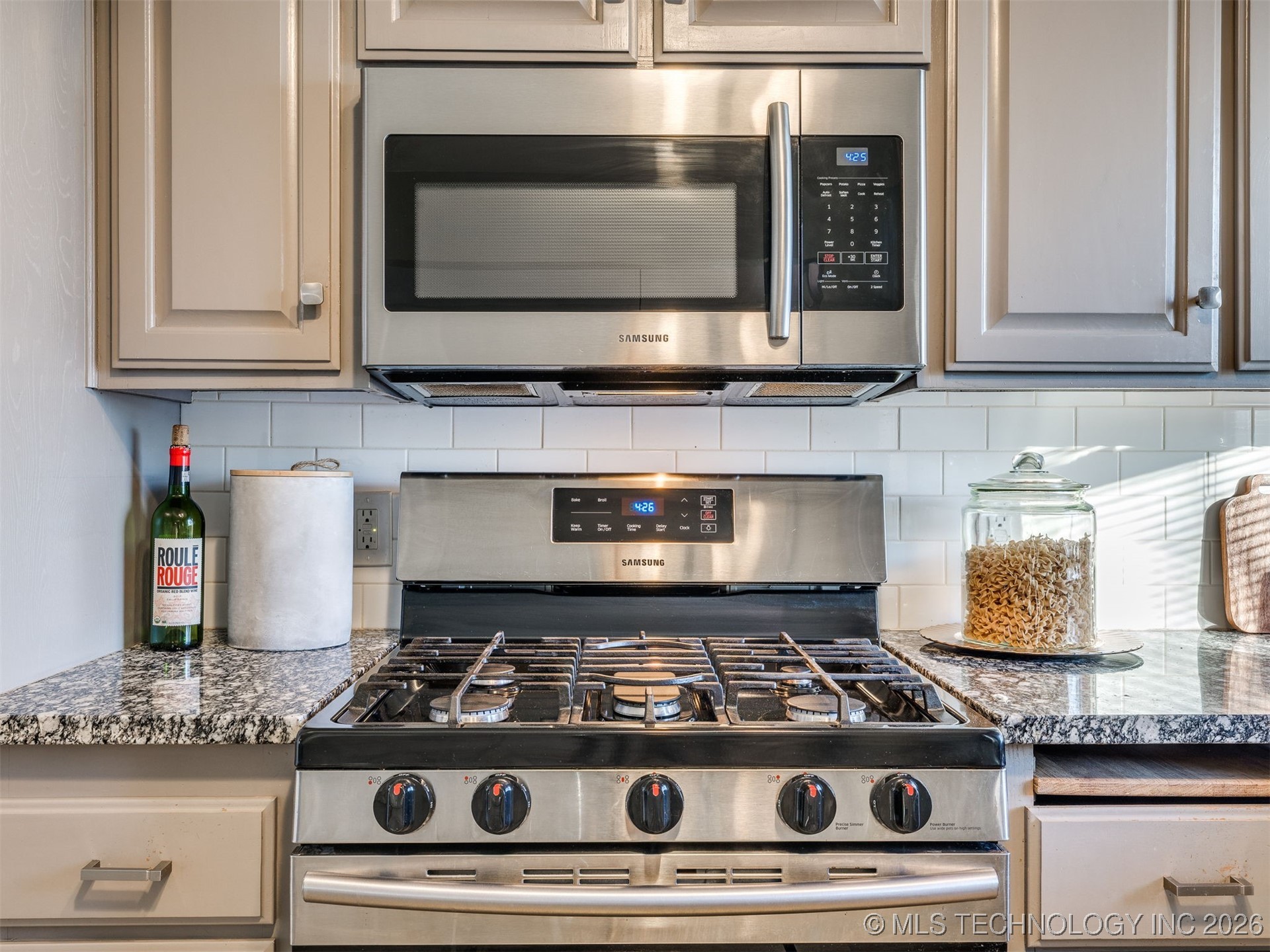 3714 E 40th Street Property Photo 22