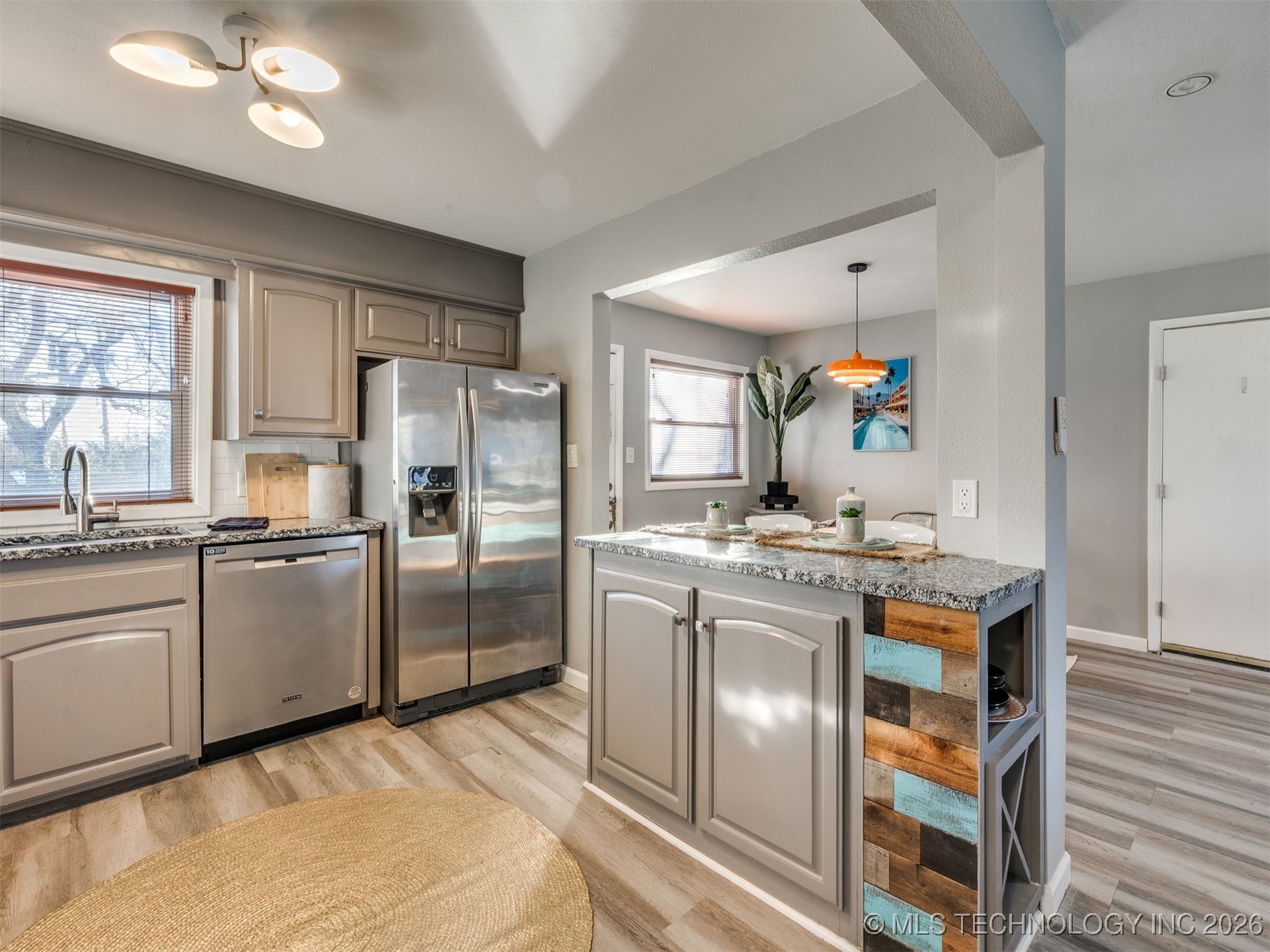 3714 E 40th Street Property Photo 25