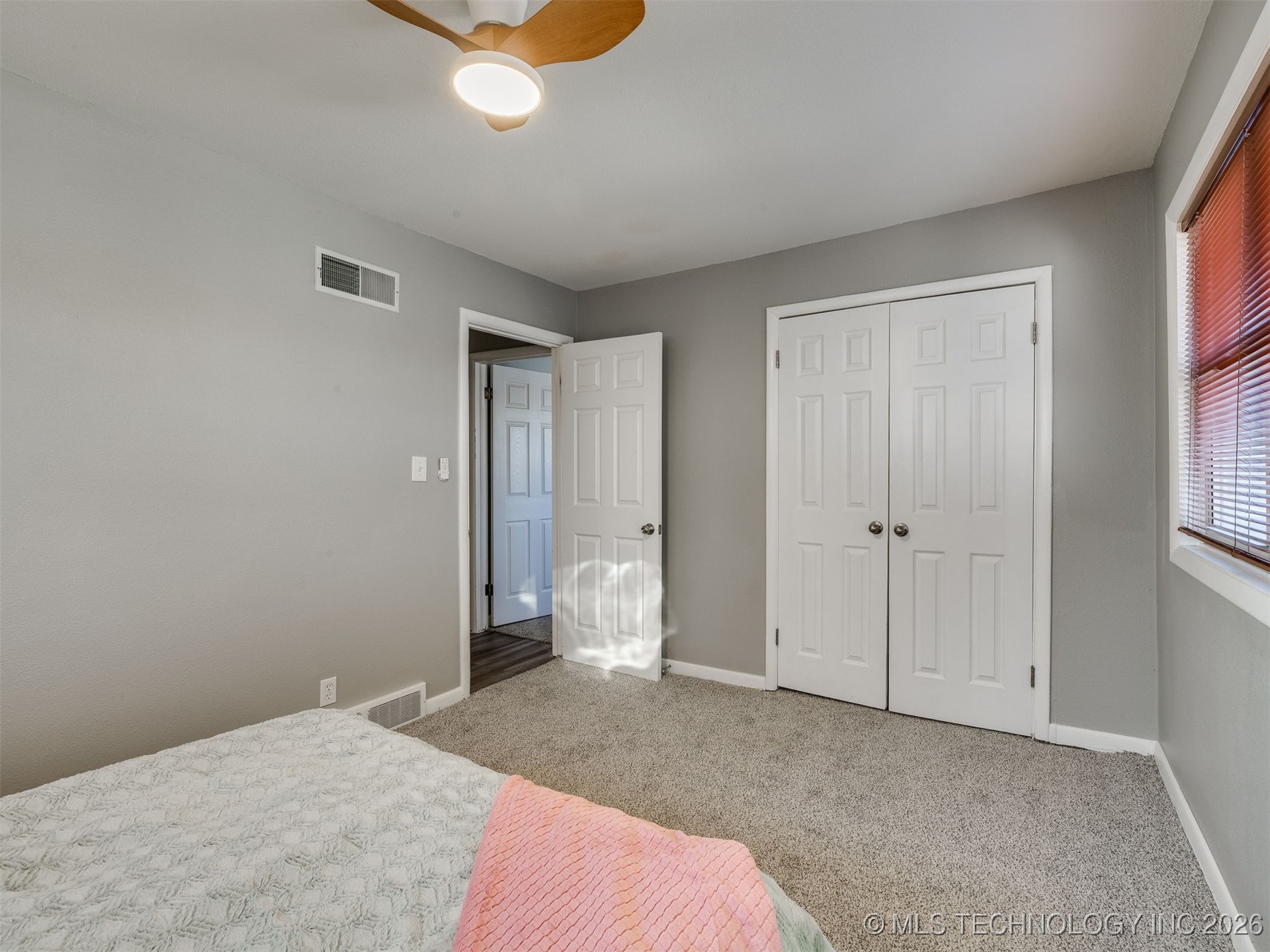 3714 E 40th Street Property Photo 36