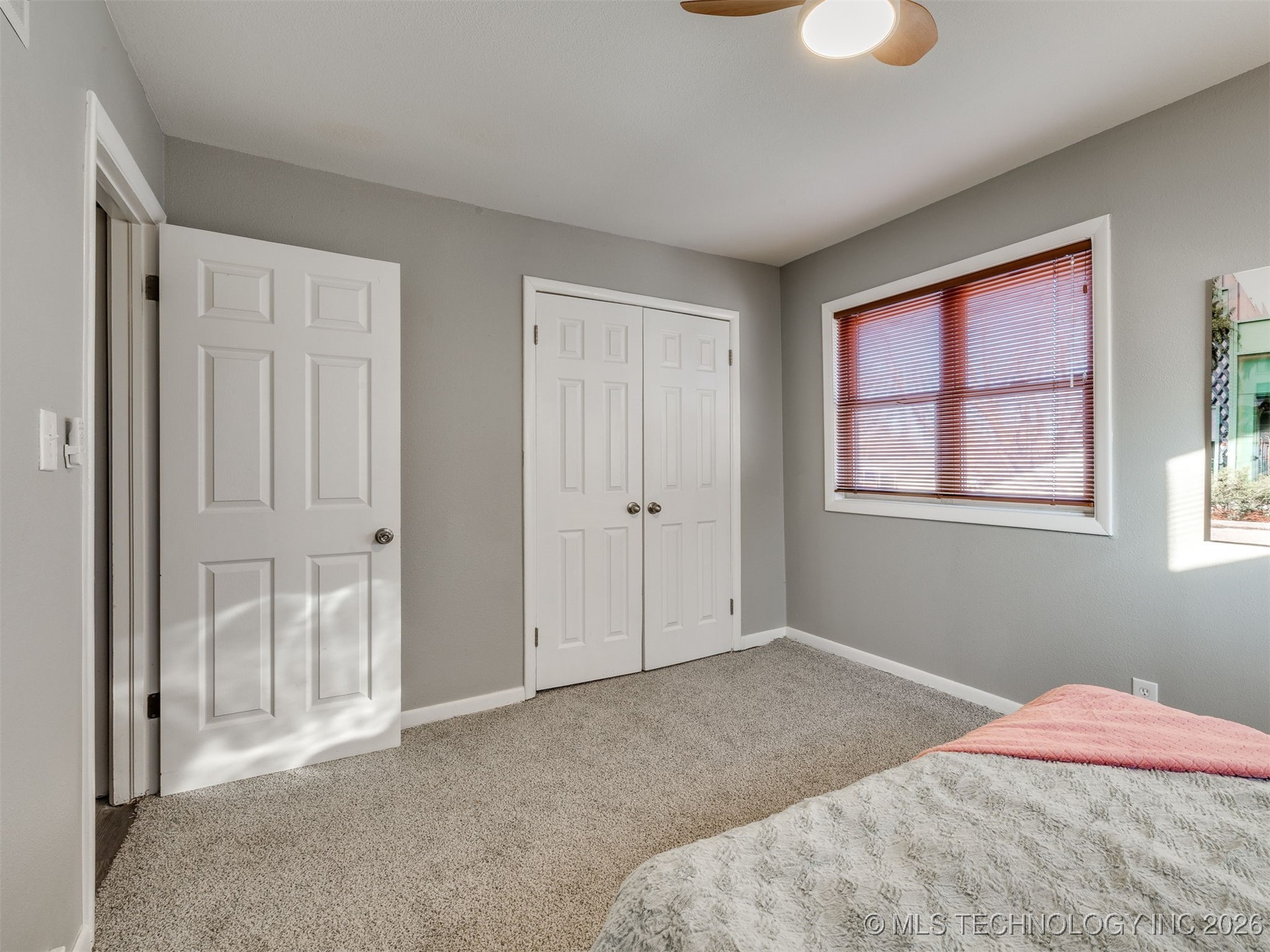 3714 E 40th Street Property Photo 37