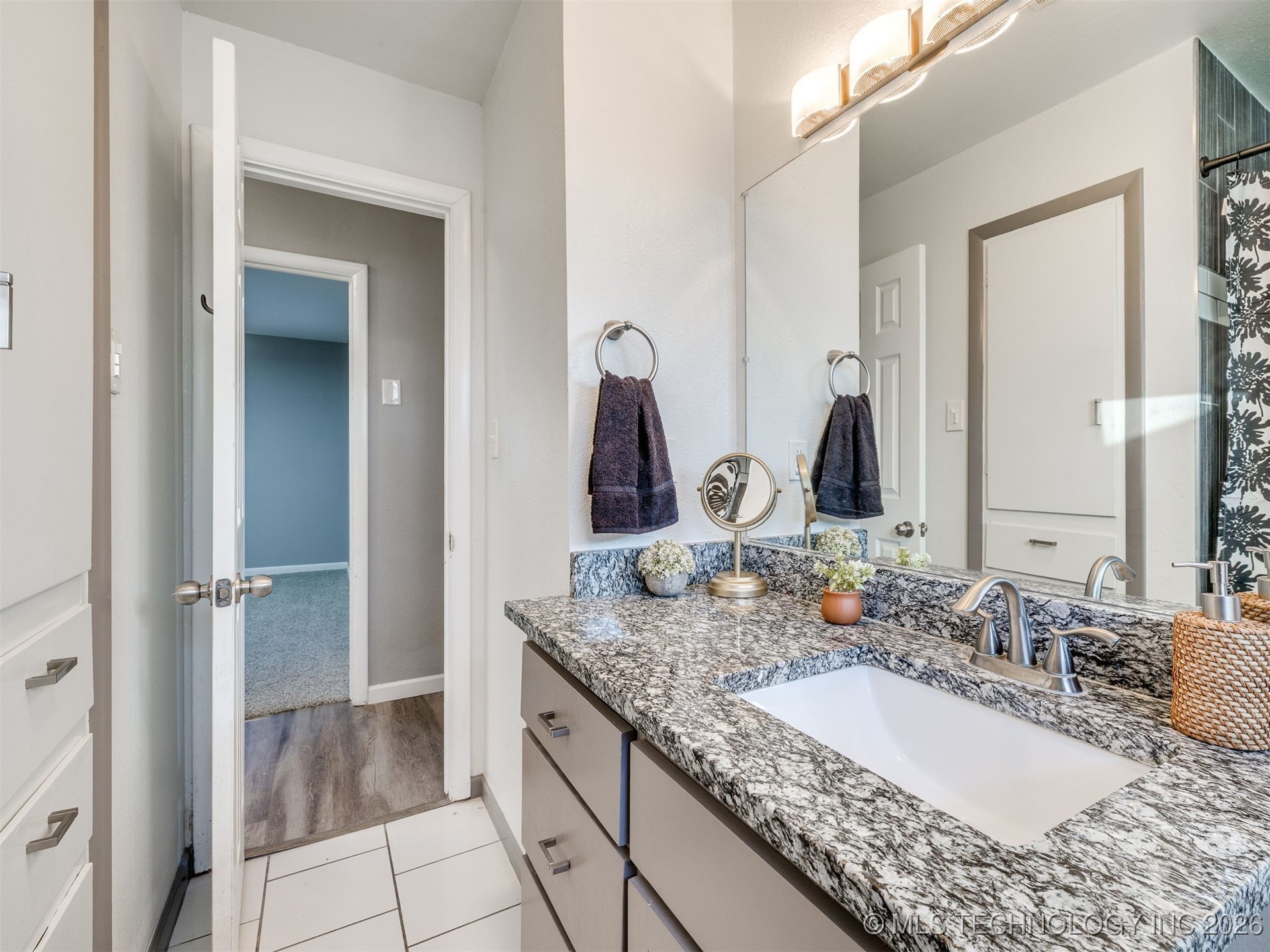 3714 E 40th Street Property Photo 42