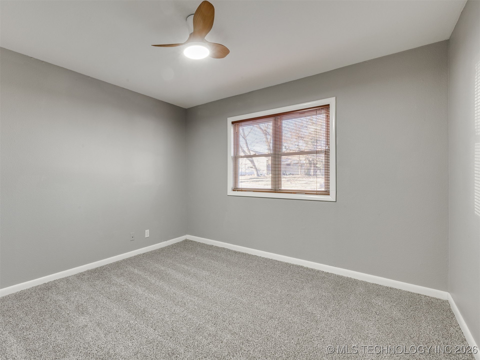 3714 E 40th Street Property Photo 44