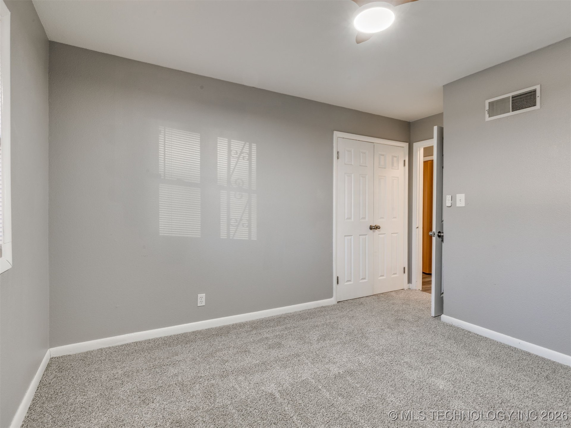 3714 E 40th Street Property Photo 45