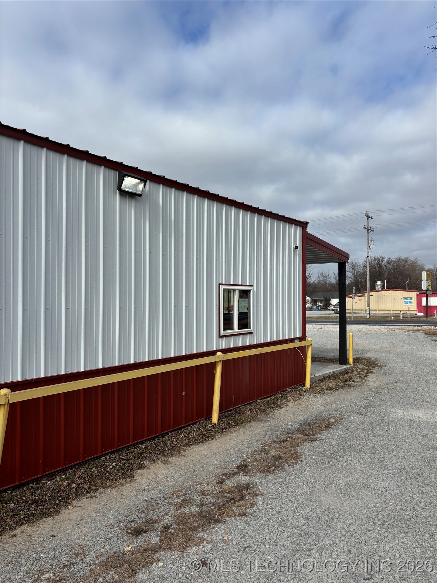 1021 E Tulsa Avenue Property Photo 7