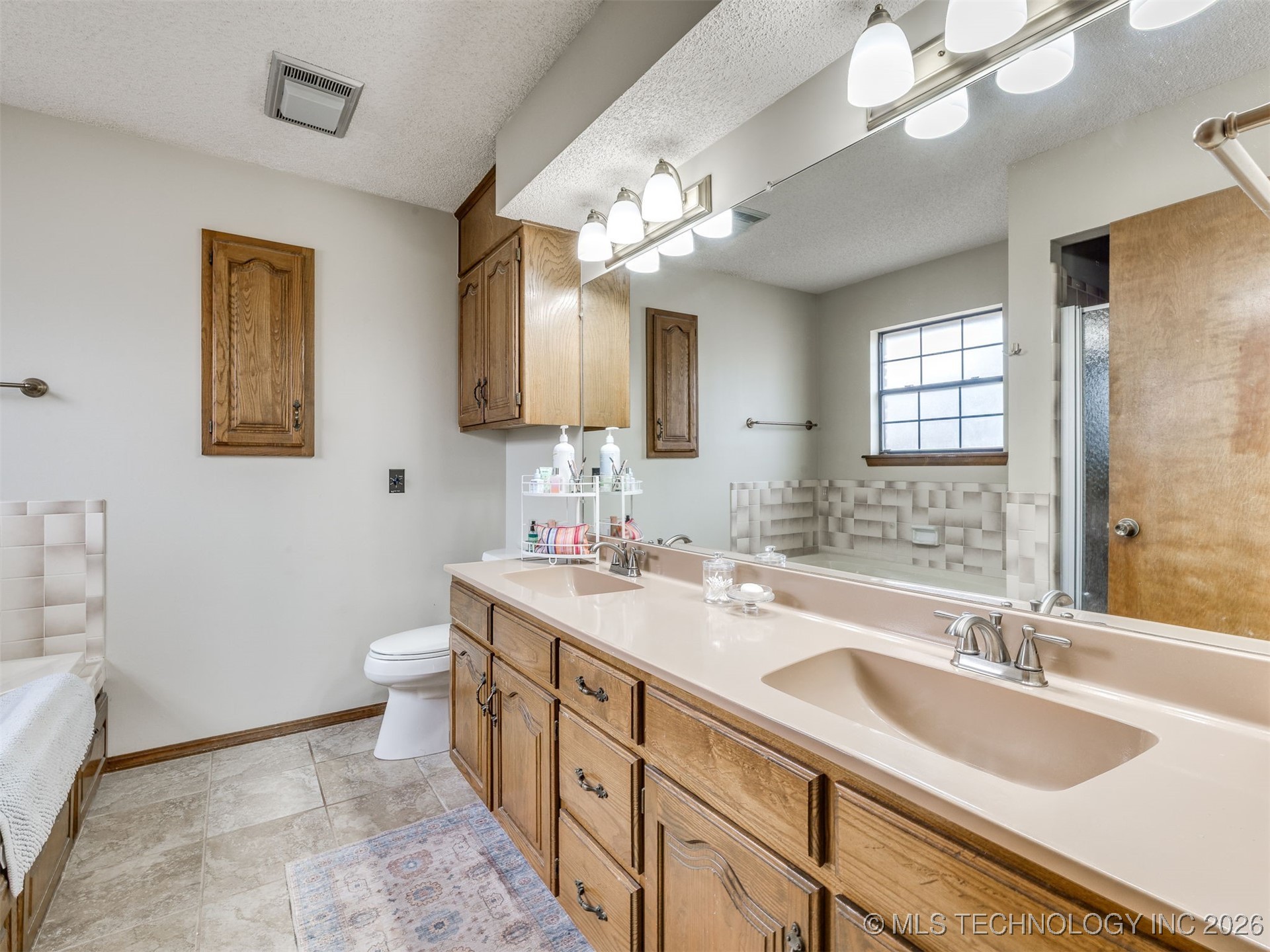 7304 E 87th Street Property Photo 26