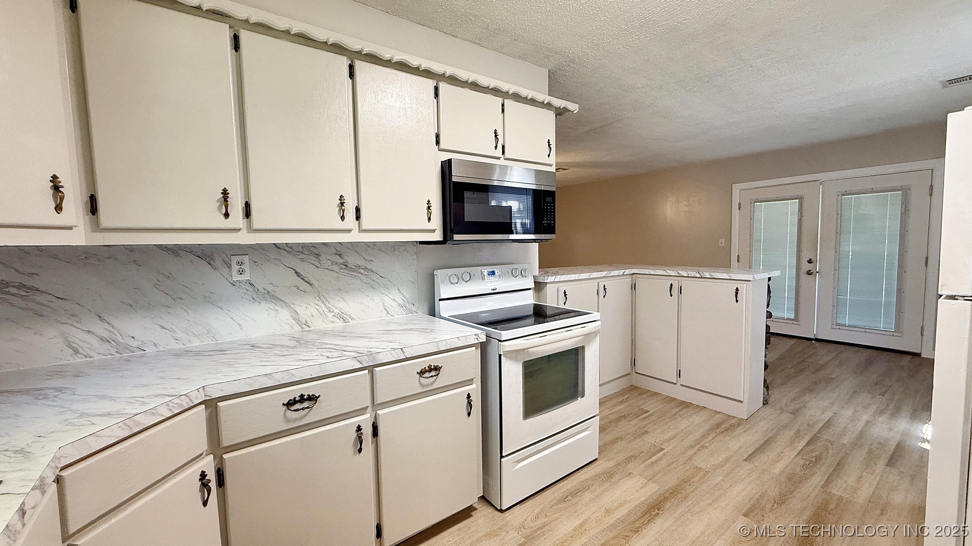 20596 E Whipperwill Road Property Photo 7