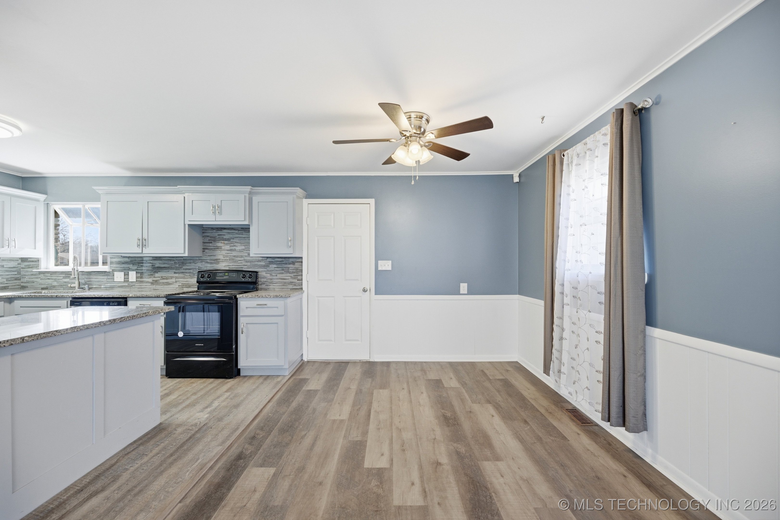 504 W Toledo Place Property Photo 9