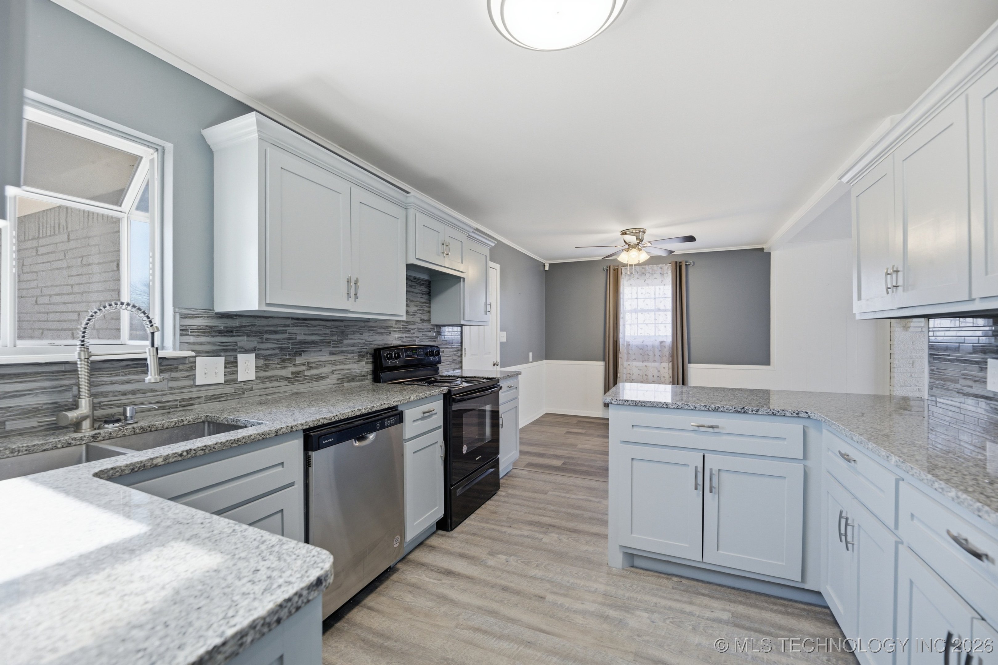 504 W Toledo Place Property Photo 12