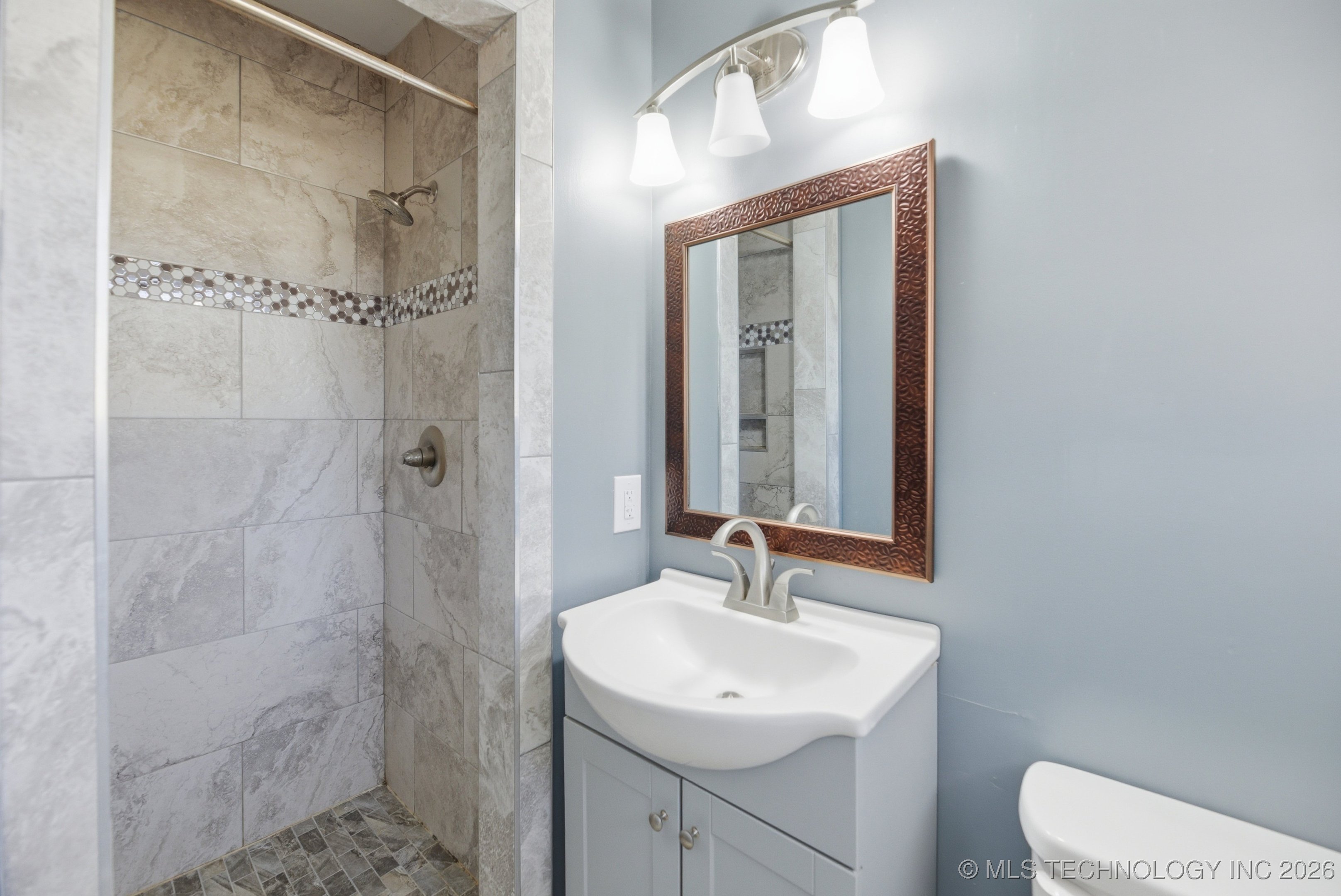 504 W Toledo Place Property Photo 22