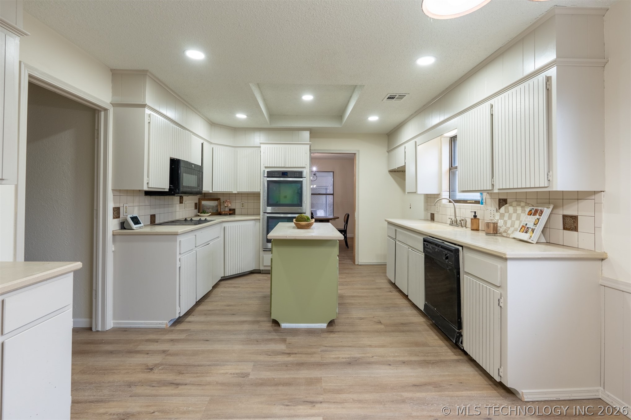 3106 S Beech Court Property Photo 11