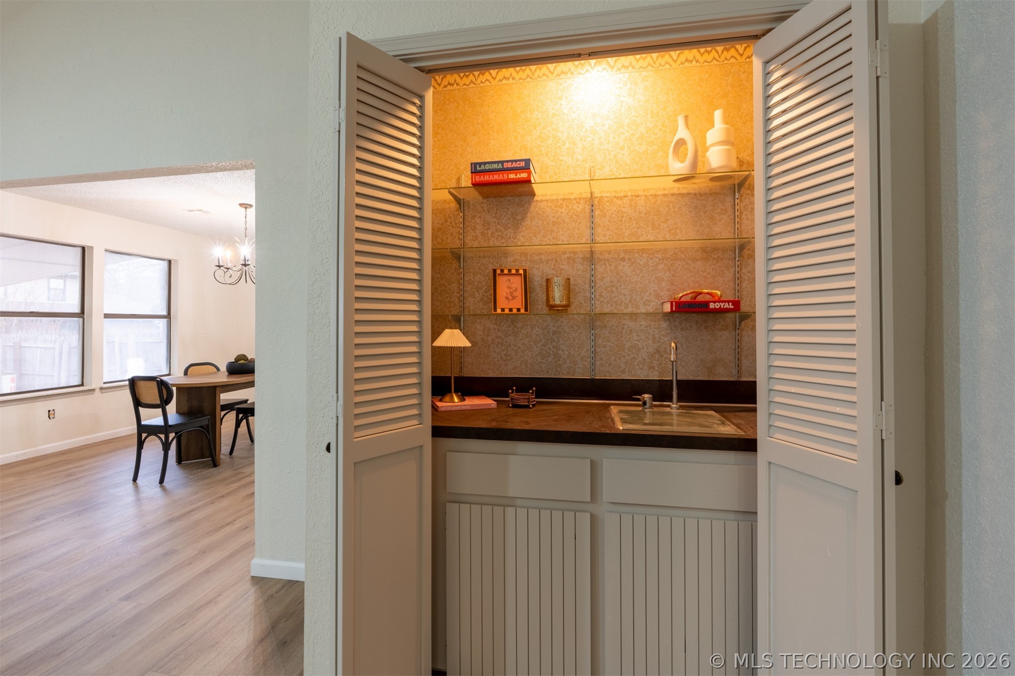 3106 S Beech Court Property Photo 16