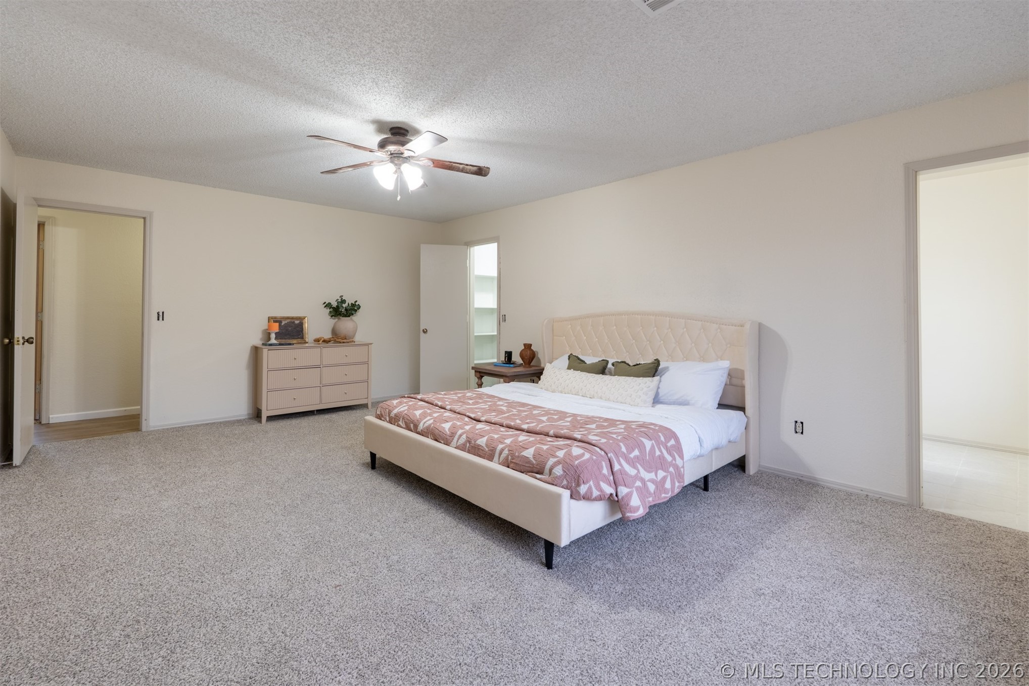 3106 S Beech Court Property Photo 20