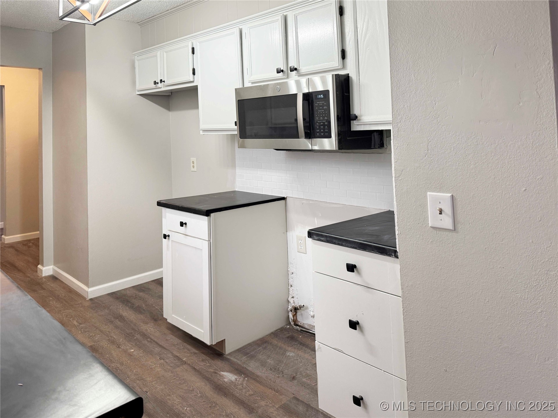 1318 E Oak Street Property Photo 4