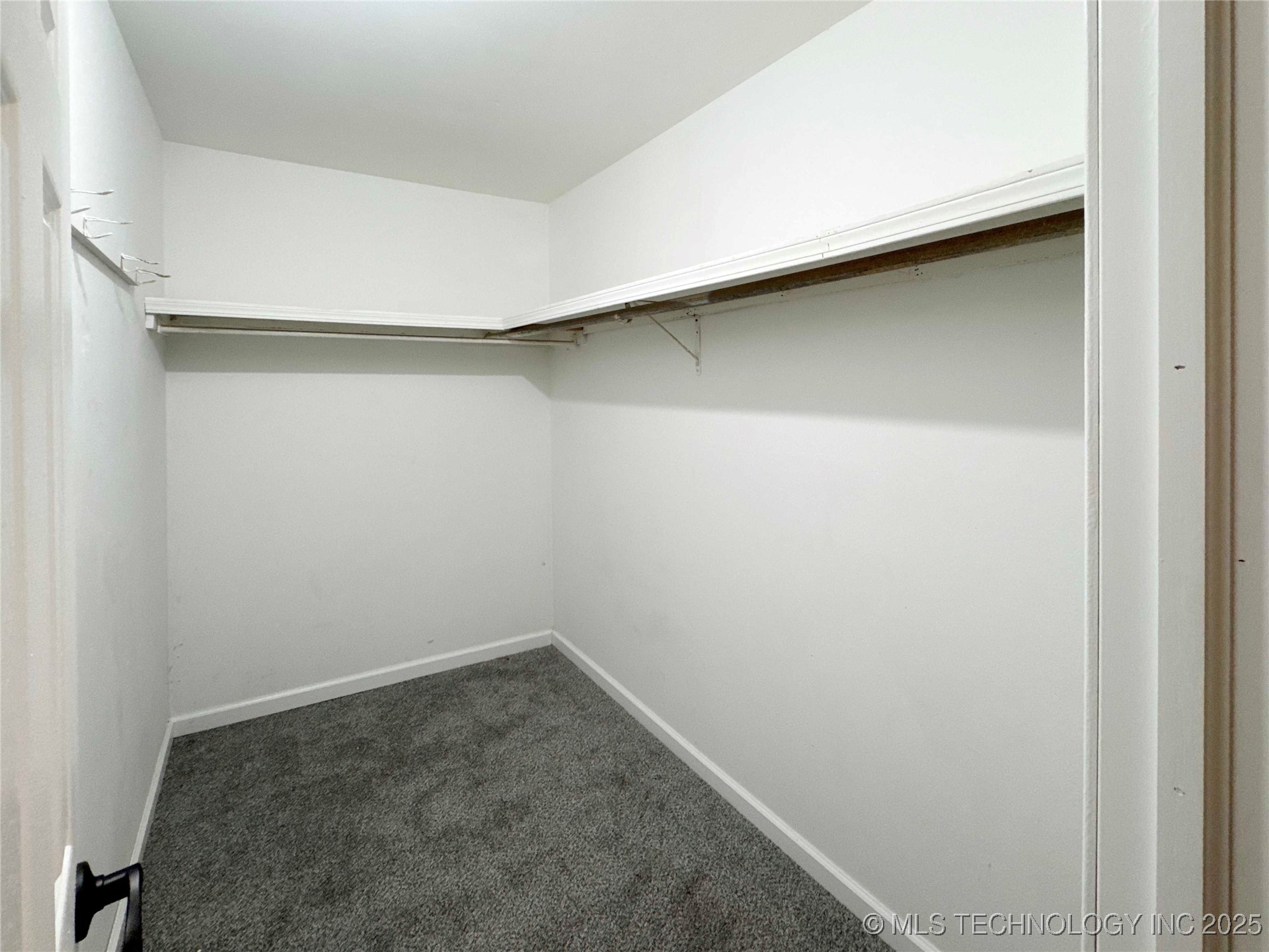 1318 E Oak Street Property Photo 10