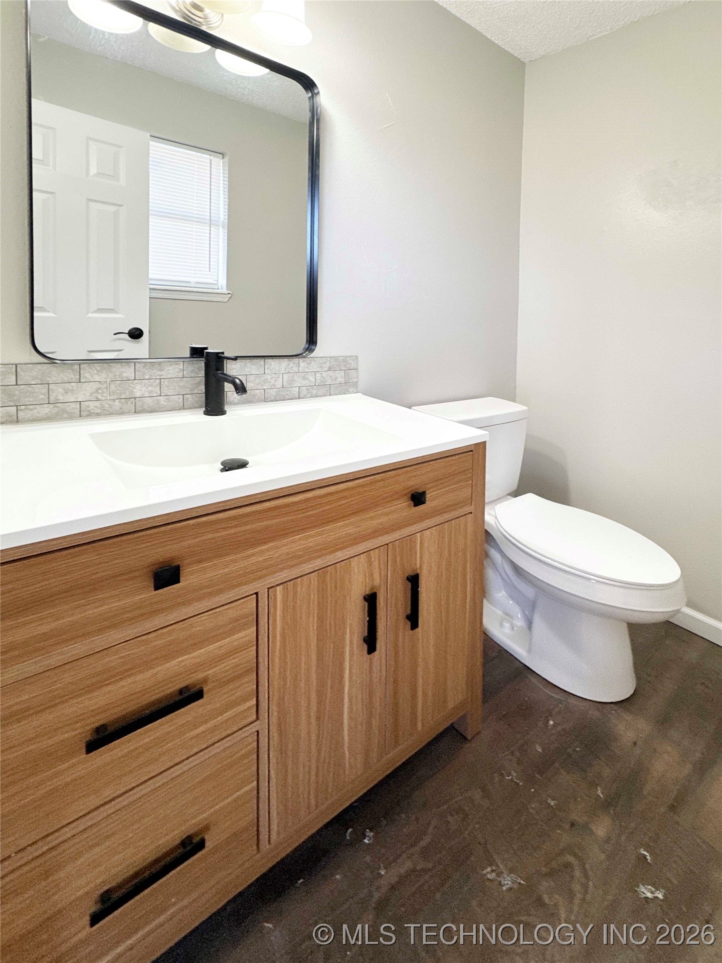 1318 E Oak Street Property Photo 11