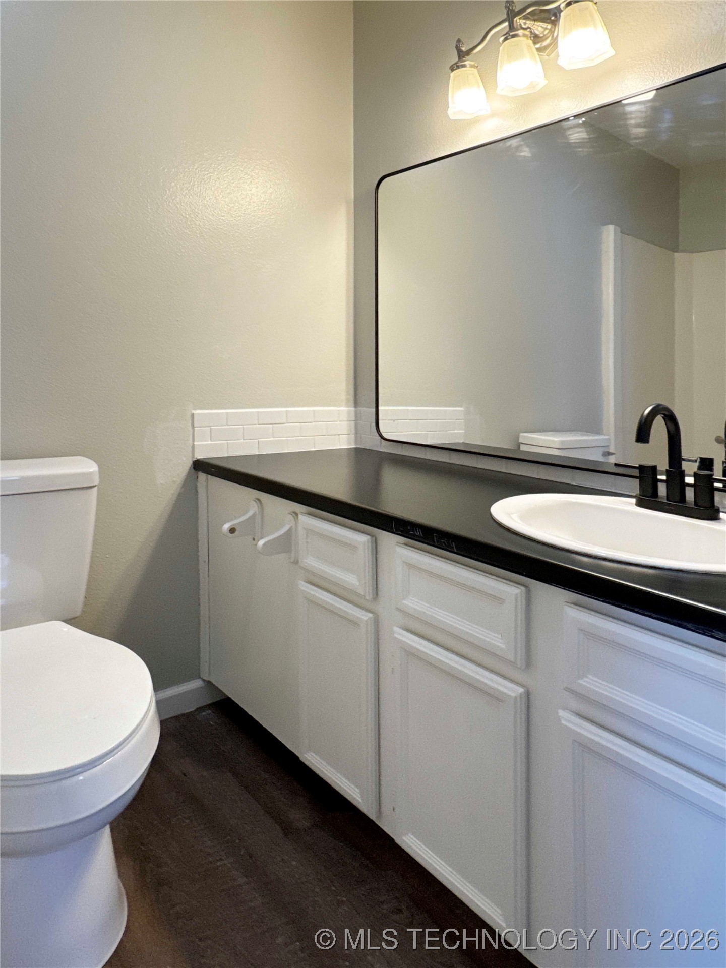 1318 E Oak Street Property Photo 12