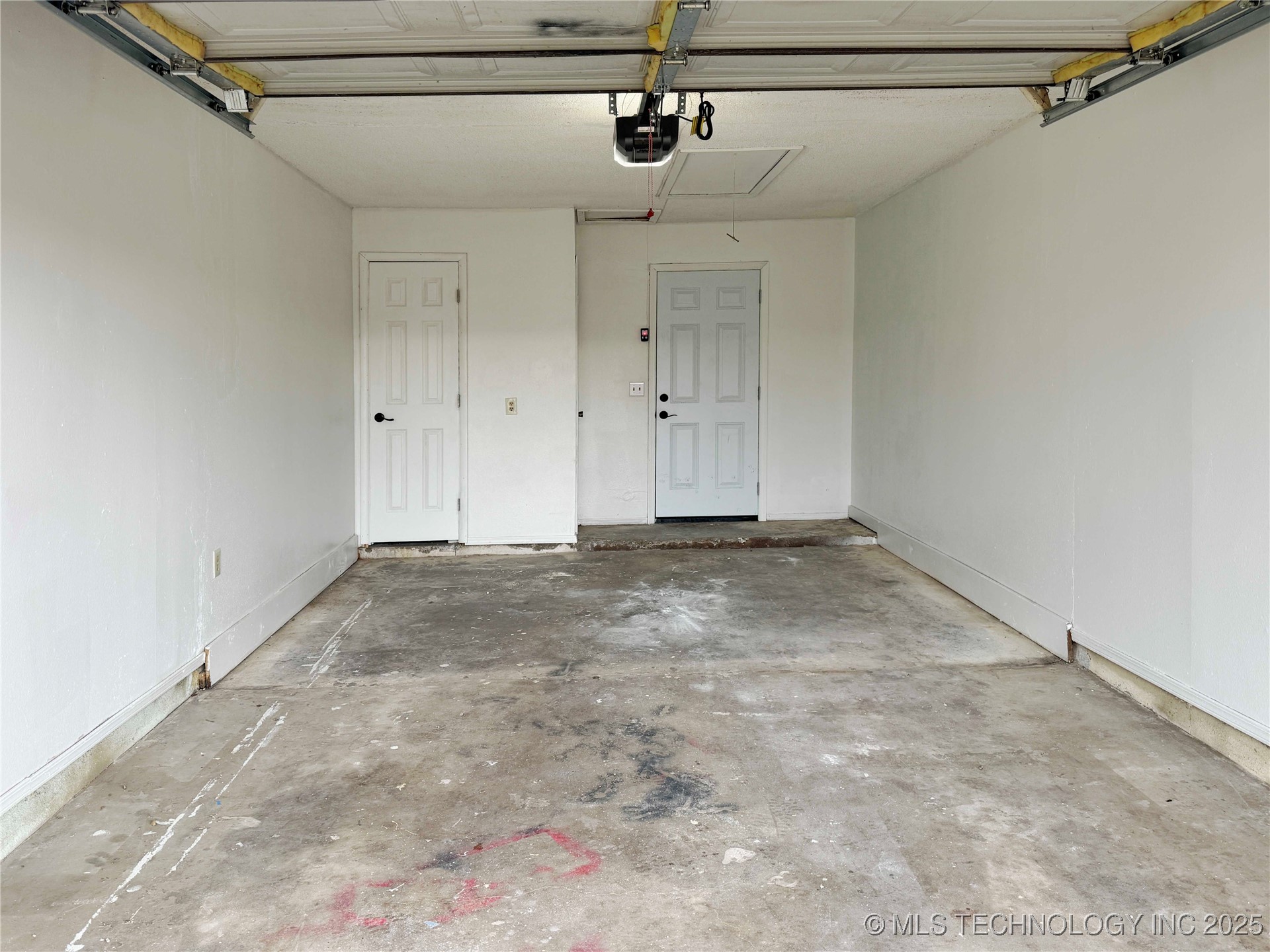 1318 E Oak Street Property Photo 16