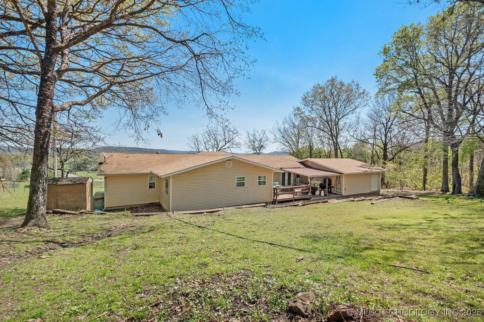 465561 Hwy 100 Property Photo 12