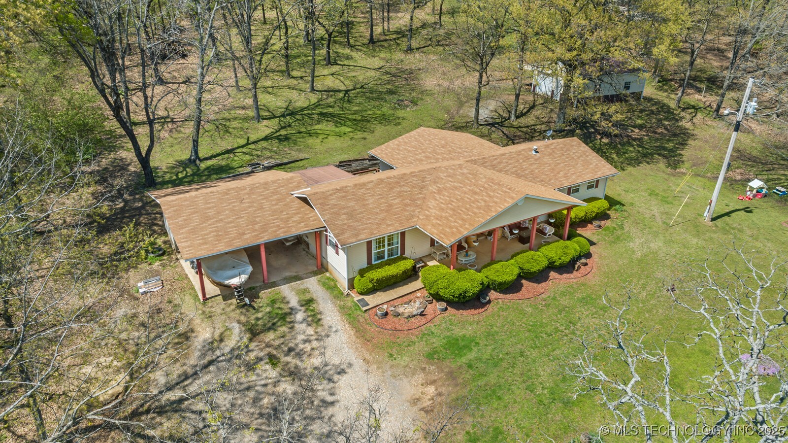 465561 Hwy 100 Property Photo 13