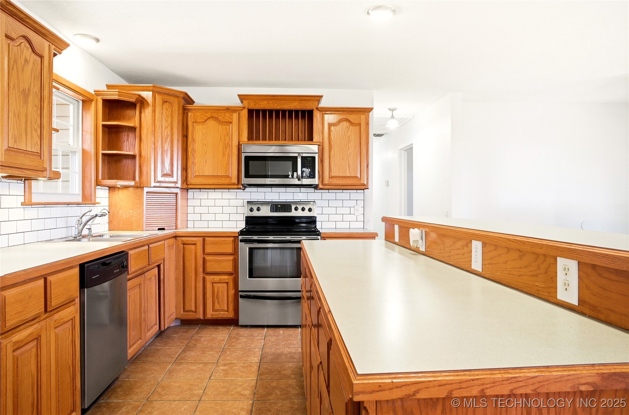 465561 Hwy 100 Property Photo 23