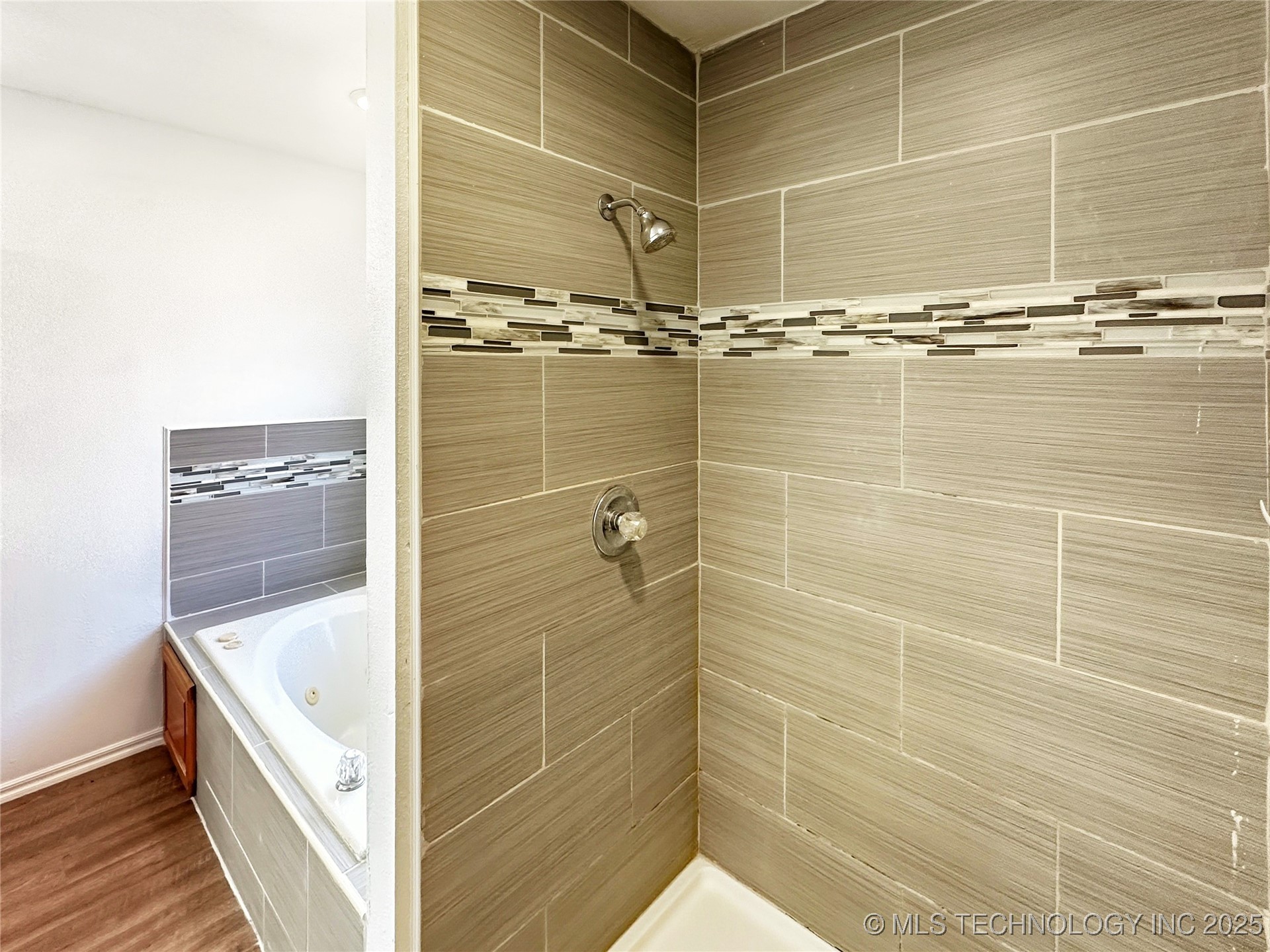 465561 Hwy 100 Property Photo 28