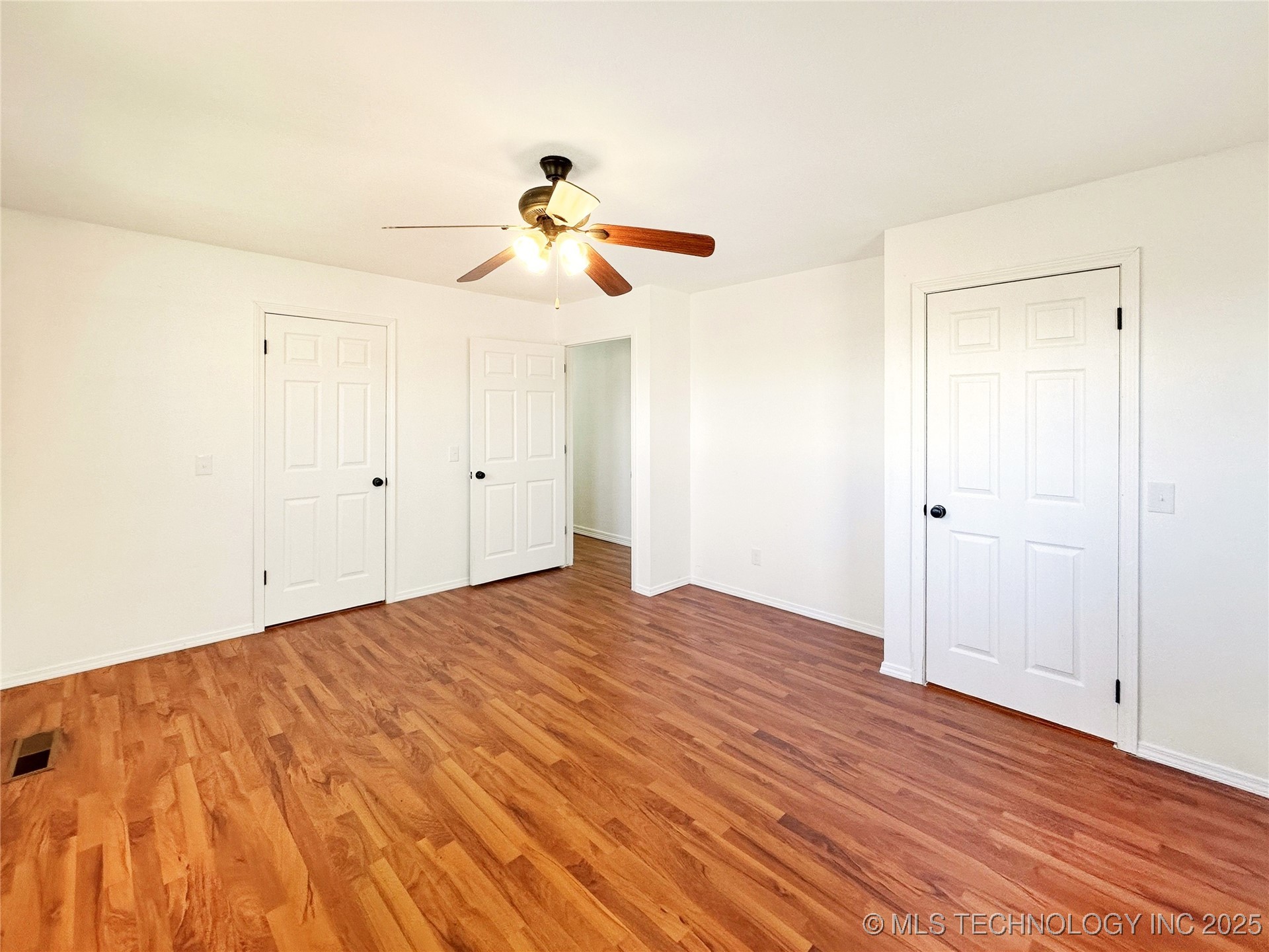 465561 Hwy 100 Property Photo 33