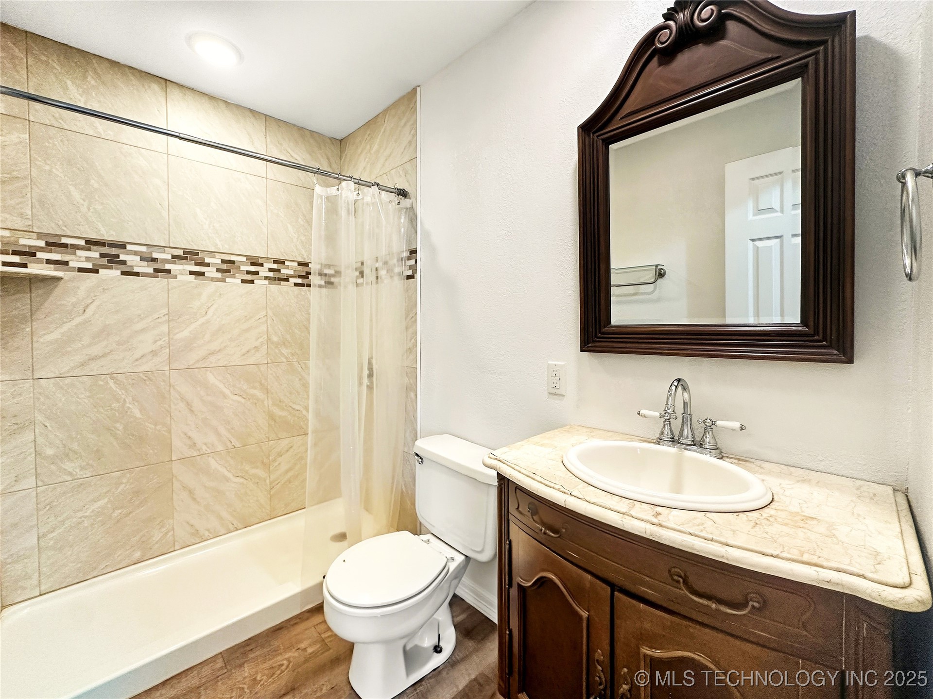 465561 Hwy 100 Property Photo 37