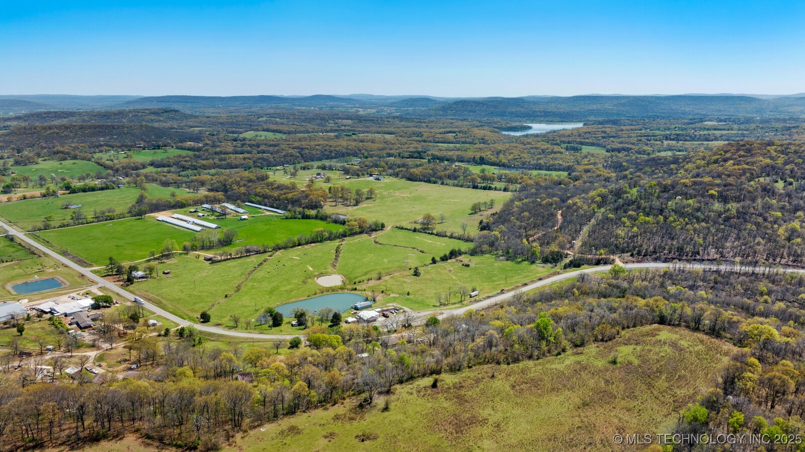 465561 Hwy 100 Property Photo 48