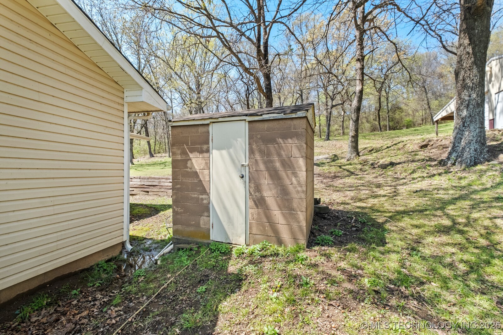 465561 Hwy 100 Property Photo 54