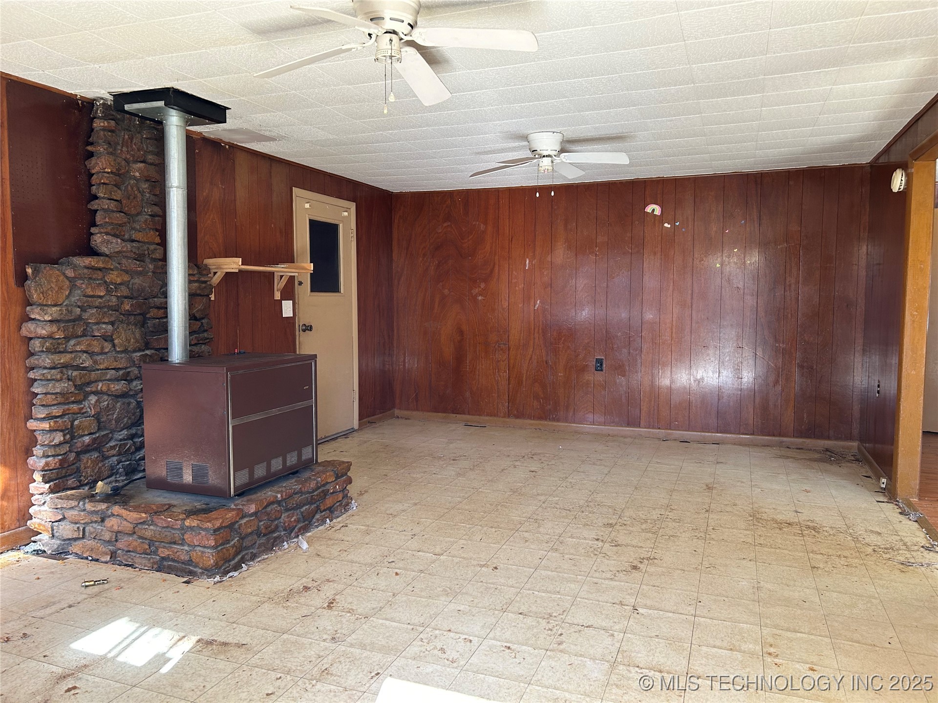 206 Northside Court Property Photo 3